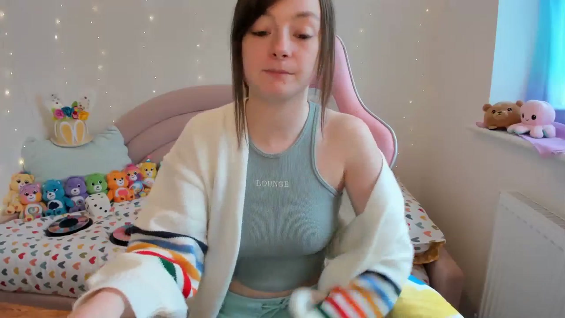 Gallery image thumbnail from JessieBear_'s myfreecams stream on, 03/15/2024, 15:24 image 6 of 20