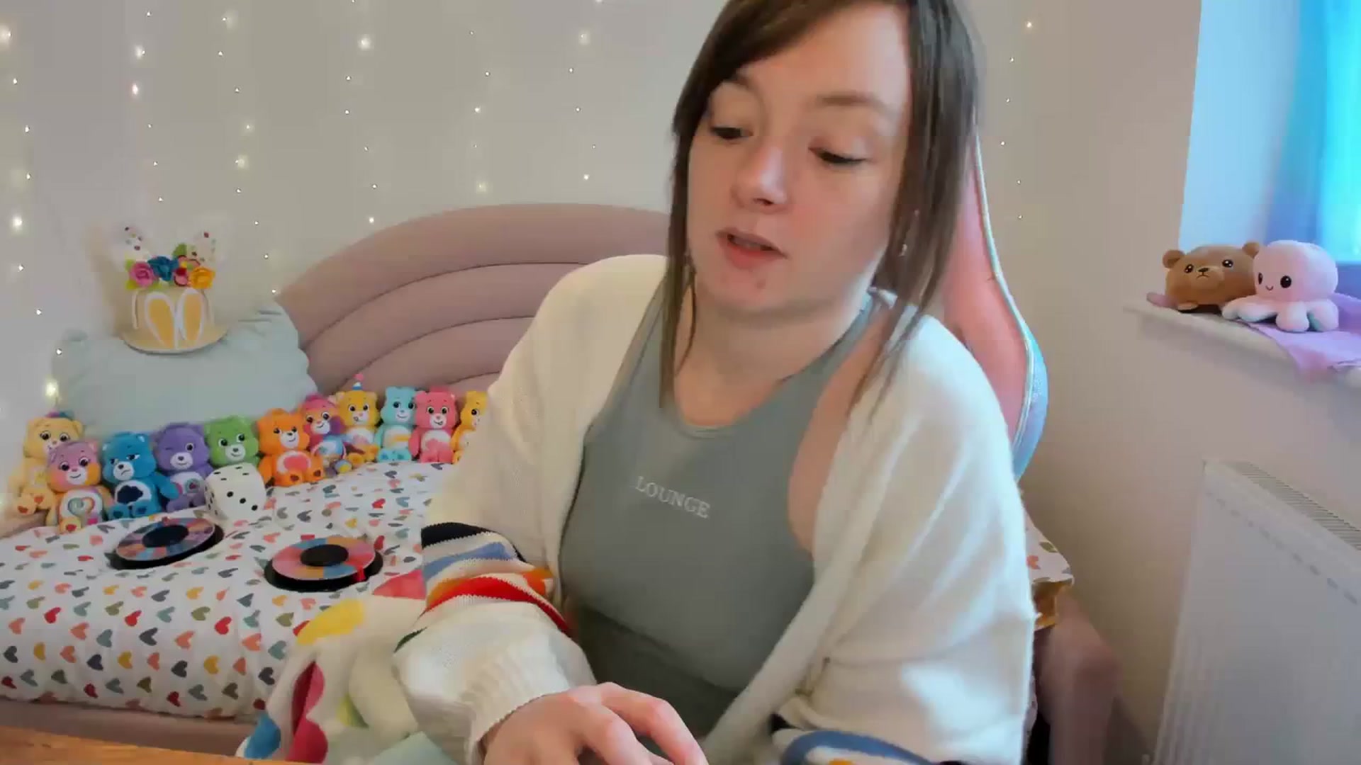 Gallery image thumbnail from JessieBear_'s myfreecams stream on, 03/15/2024, 15:24 image 1 of 20