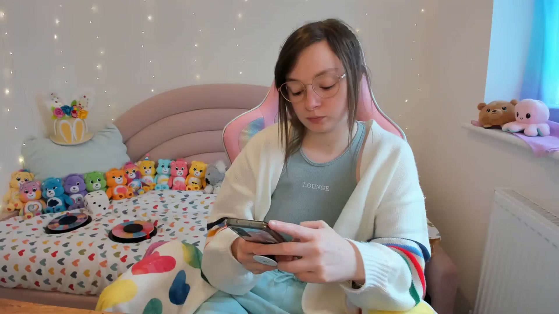 Gallery image thumbnail from JessieBear_'s myfreecams stream on, 03/15/2024, 15:24 image 18 of 20