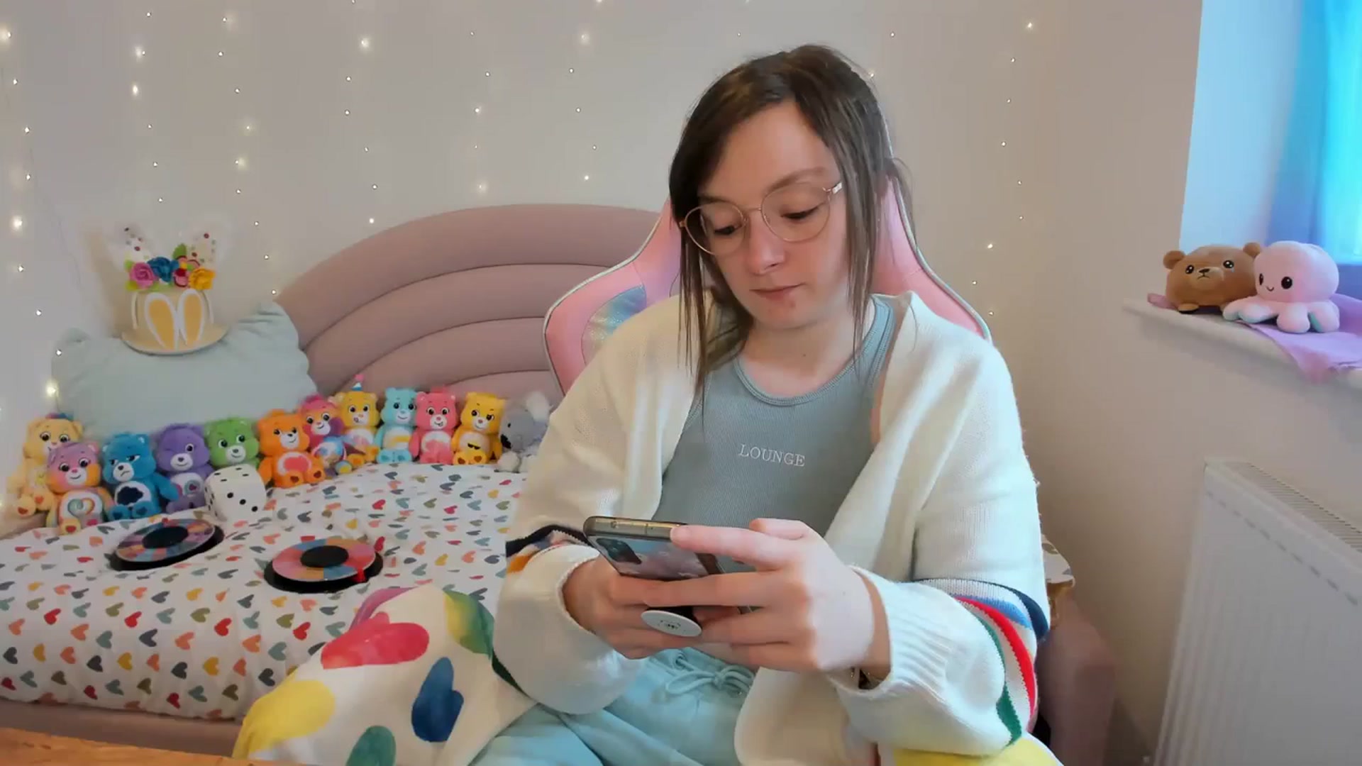 Gallery image thumbnail from JessieBear_'s myfreecams stream on, 03/15/2024, 15:24 image 17 of 20