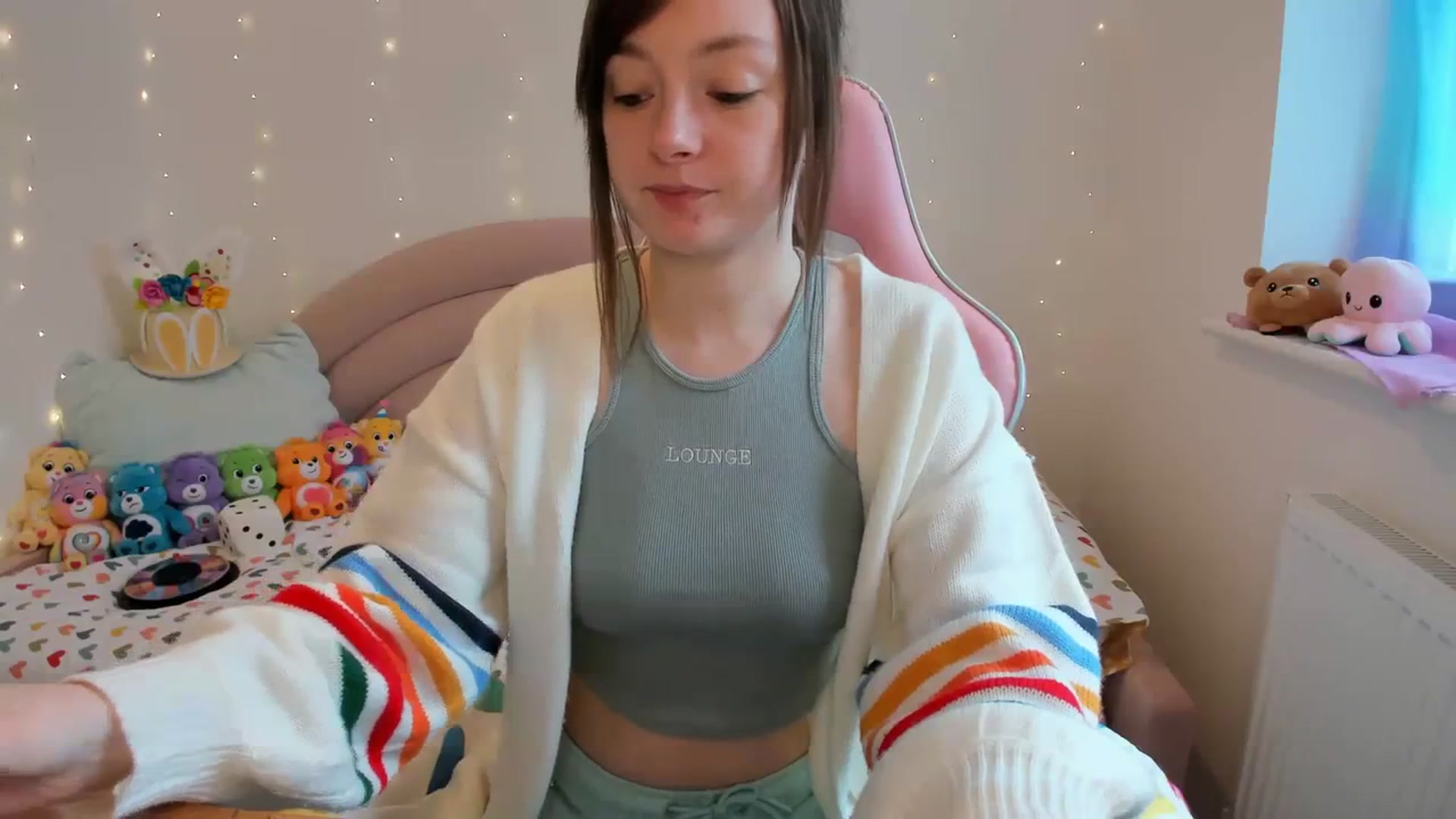 Gallery image thumbnail from JessieBear_'s myfreecams stream on, 03/15/2024, 15:24 image 2 of 20
