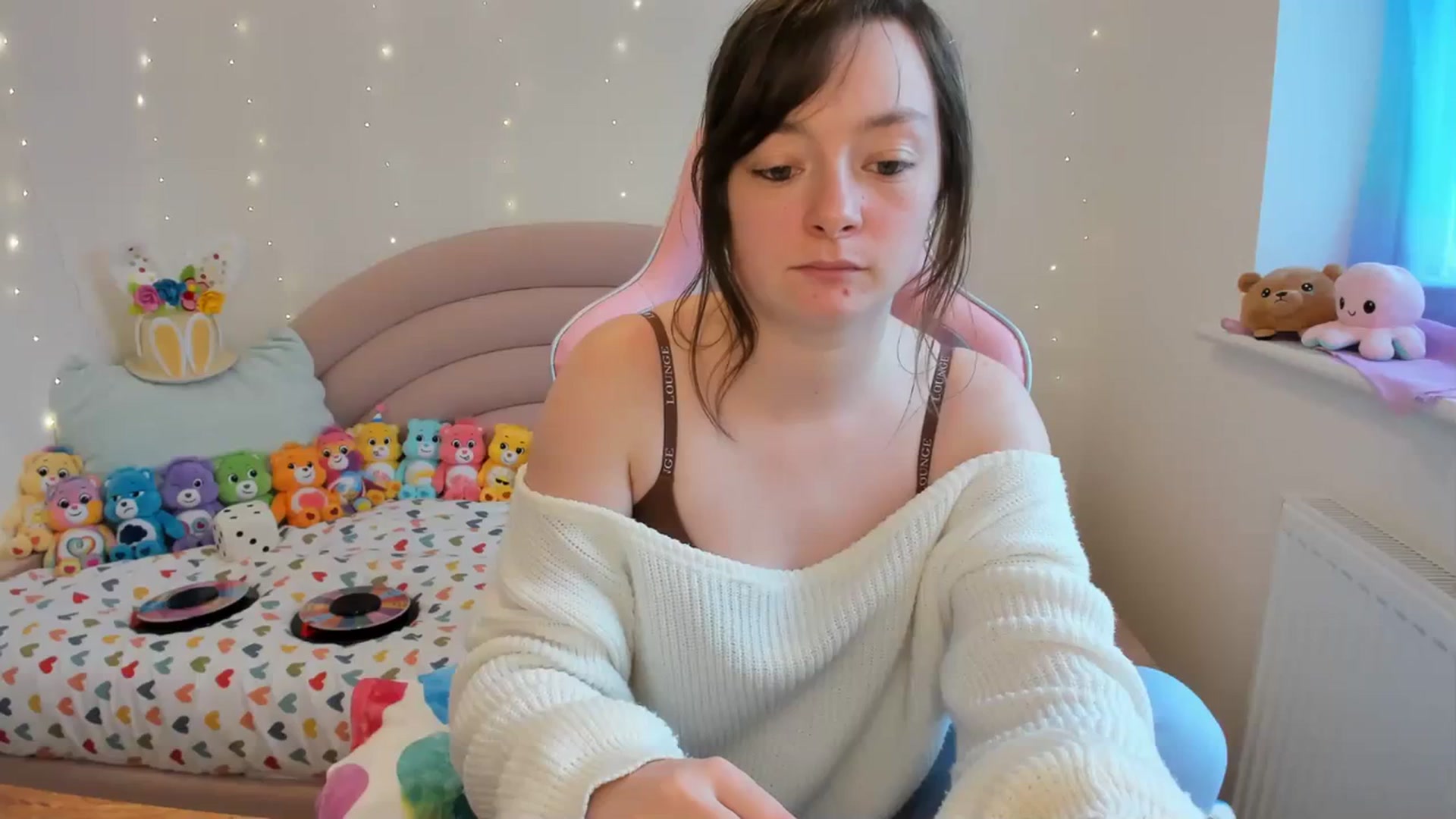 Gallery image thumbnail from JessieBear_'s myfreecams stream on, 03/18/2024, 16:58 image 11 of 20