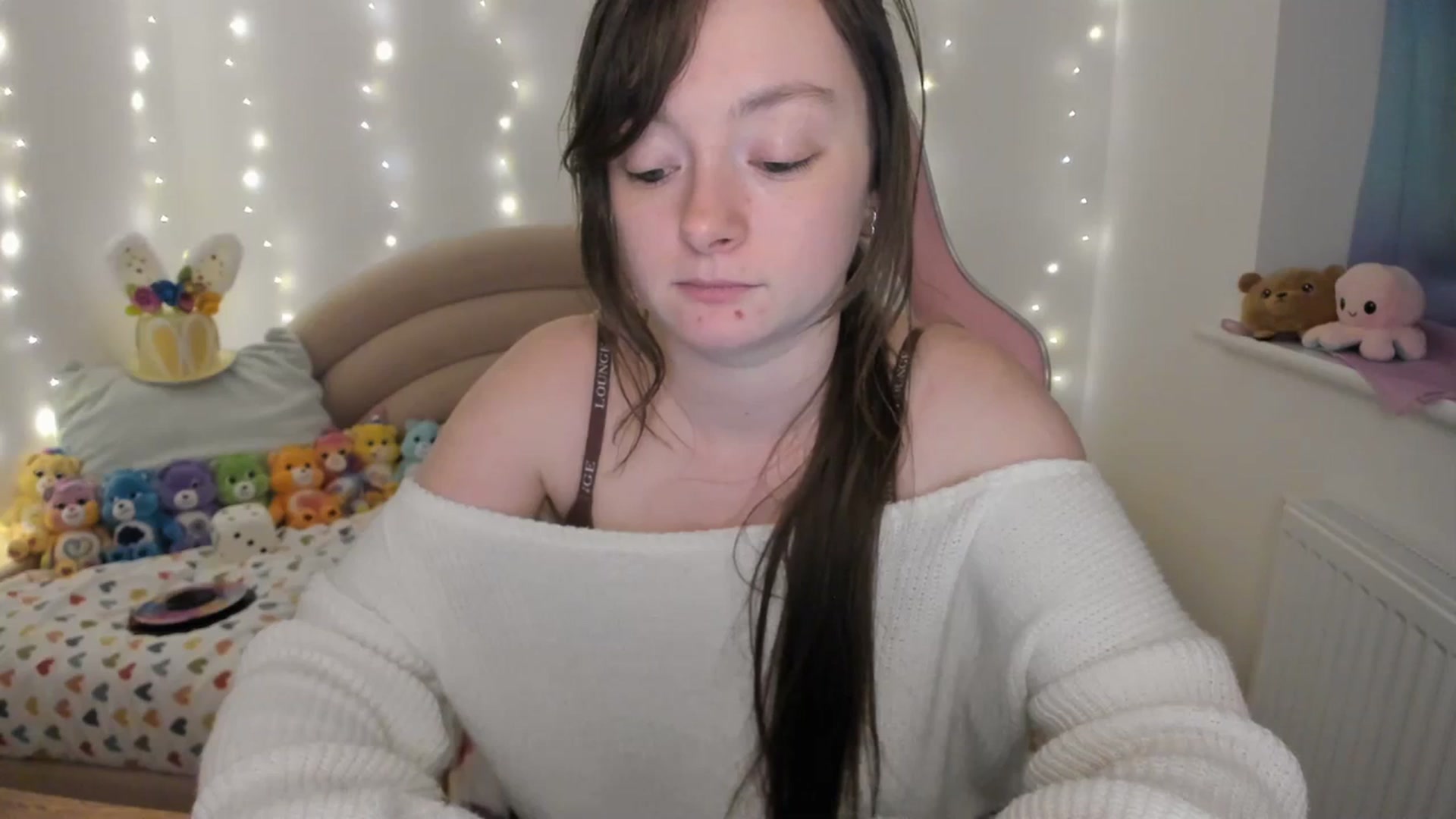 Gallery image thumbnail from JessieBear_'s myfreecams stream on, 03/18/2024, 20:27 image 19 of 20
