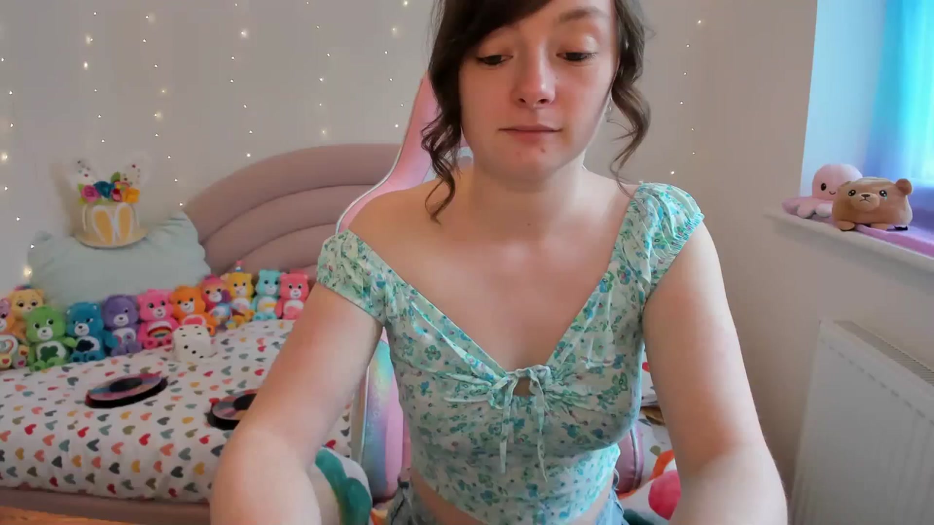 Gallery image thumbnail from JessieBear_'s myfreecams stream on, 03/21/2024, 15:46 image 2 of 20