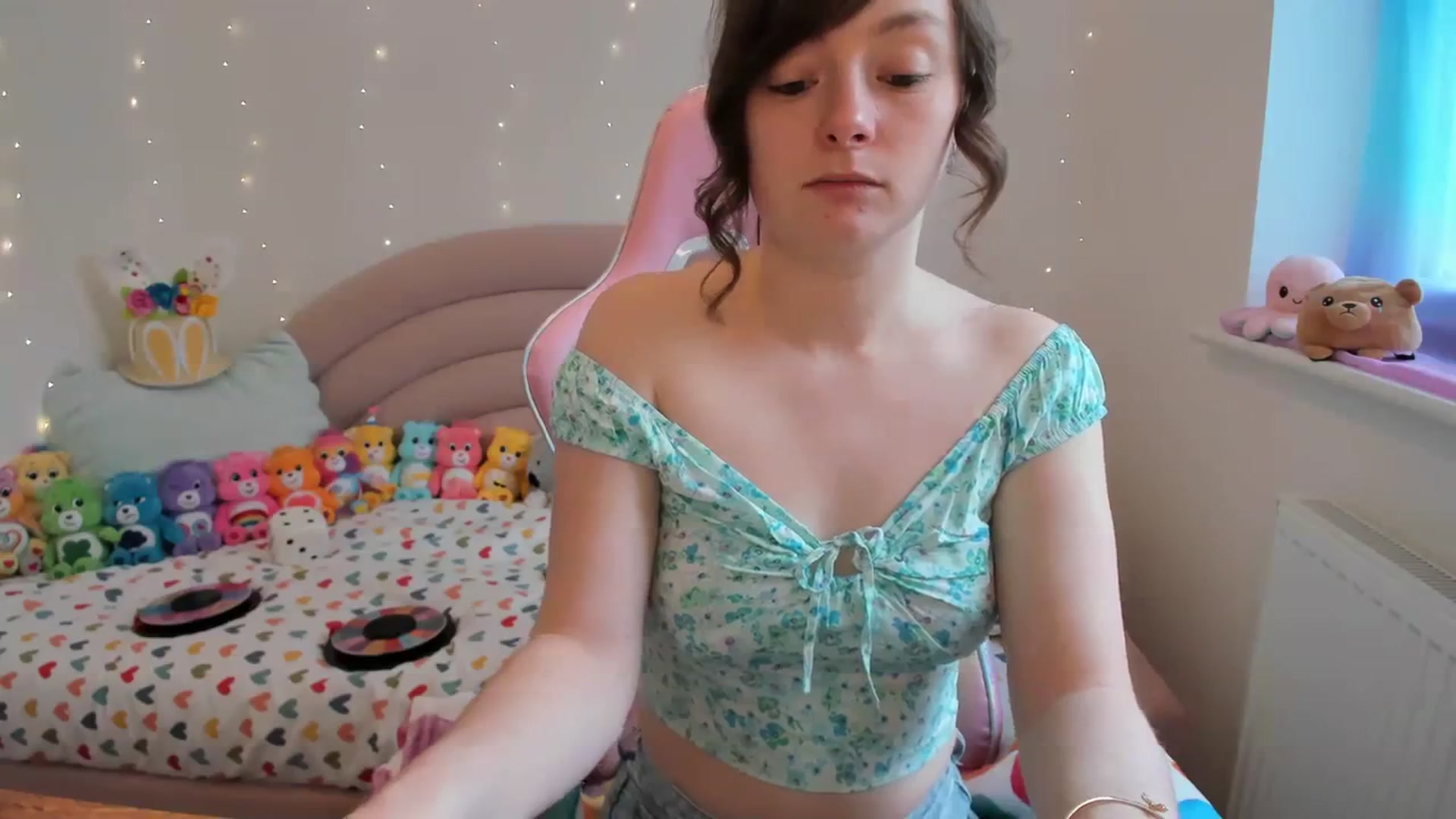 Gallery image thumbnail from JessieBear_'s myfreecams stream on, 03/21/2024, 15:46 image 3 of 20
