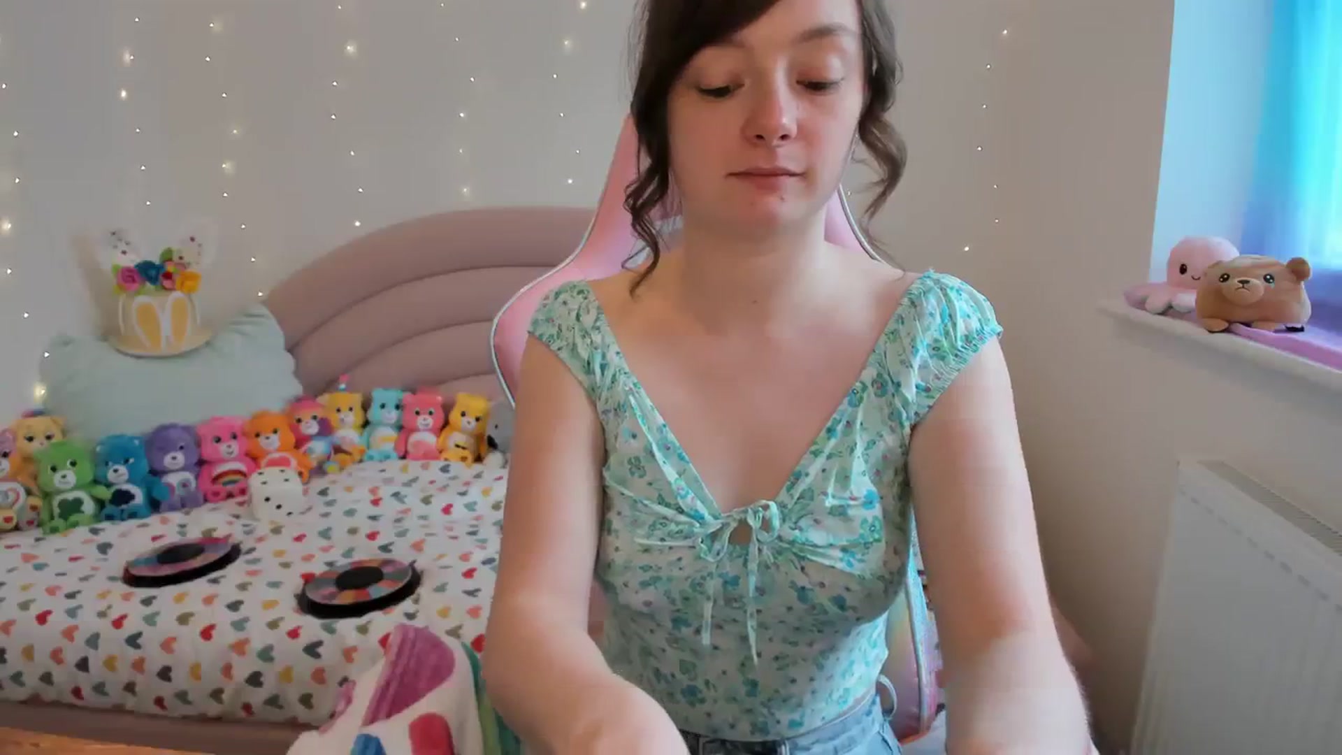 Gallery image thumbnail from JessieBear_'s myfreecams stream on, 03/21/2024, 15:46 image 12 of 20