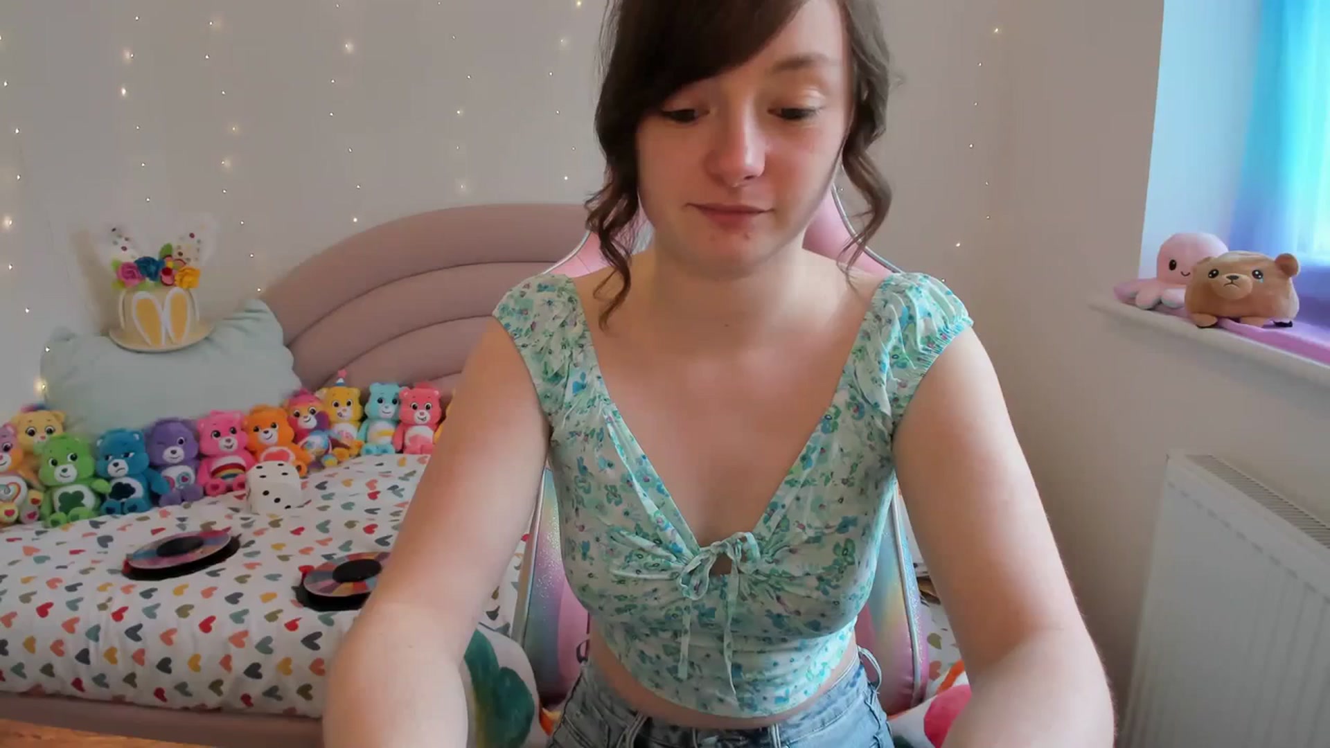 Gallery image thumbnail from JessieBear_'s myfreecams stream on, 03/21/2024, 15:46 image 8 of 20