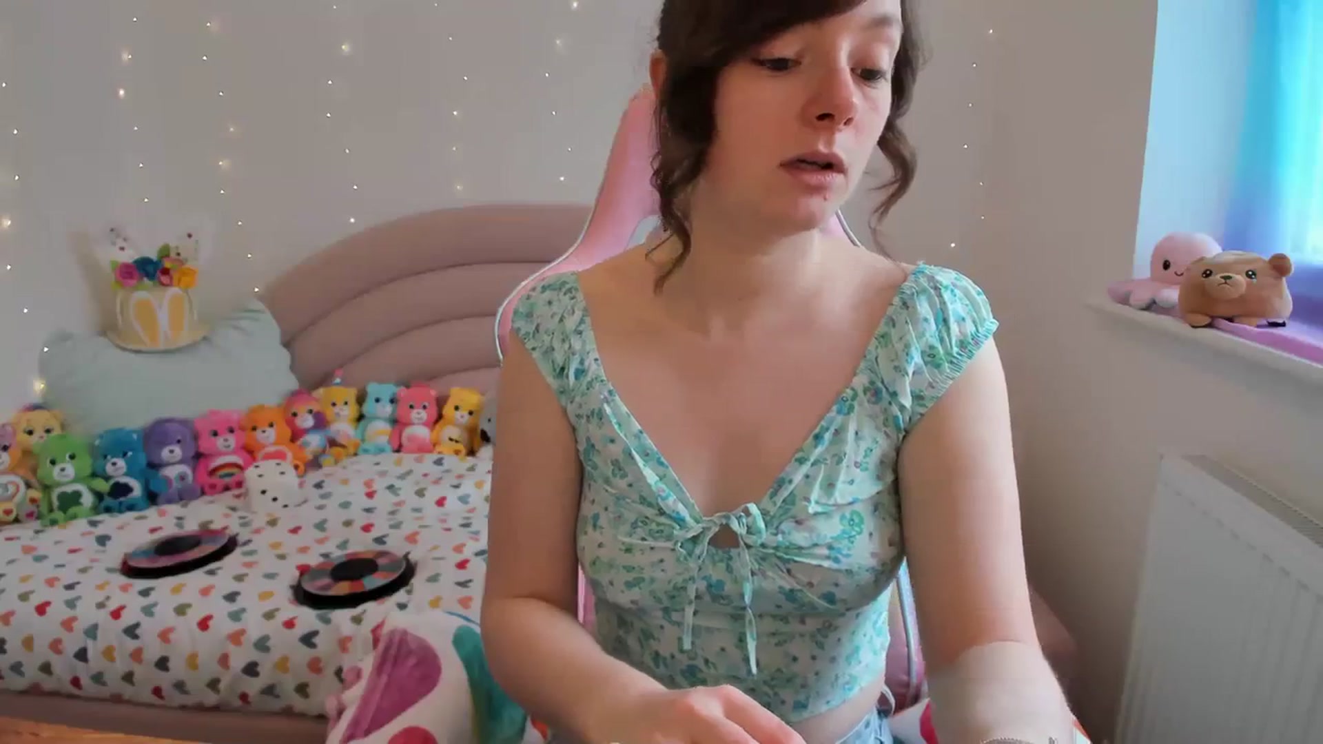 Gallery image thumbnail from JessieBear_'s myfreecams stream on, 03/21/2024, 15:46 image 7 of 20