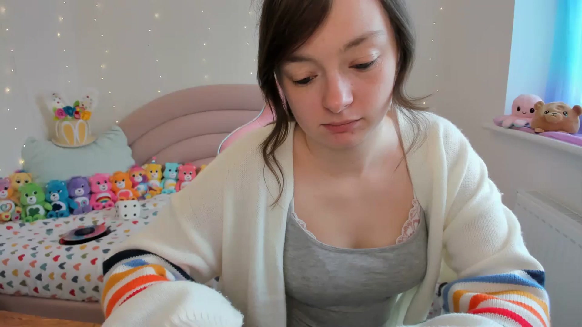 Gallery image thumbnail from JessieBear_'s myfreecams stream on, 03/22/2024, 16:08 image 2 of 20
