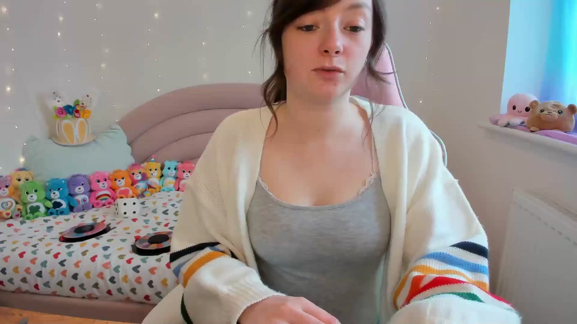 Gallery image thumbnail from JessieBear_'s myfreecams stream on, 03/22/2024, 16:08 image 12 of 20