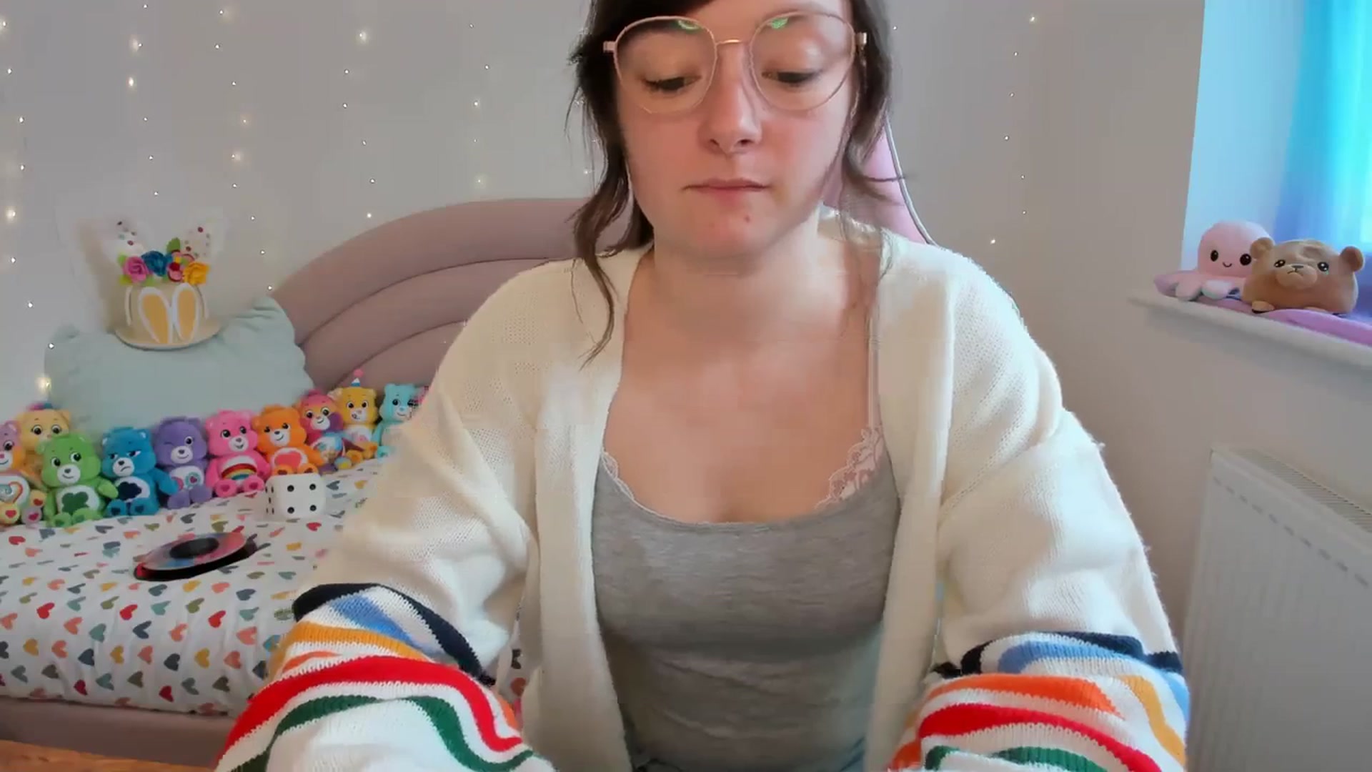 Gallery image thumbnail from JessieBear_'s myfreecams stream on, 03/22/2024, 16:08 image 16 of 20