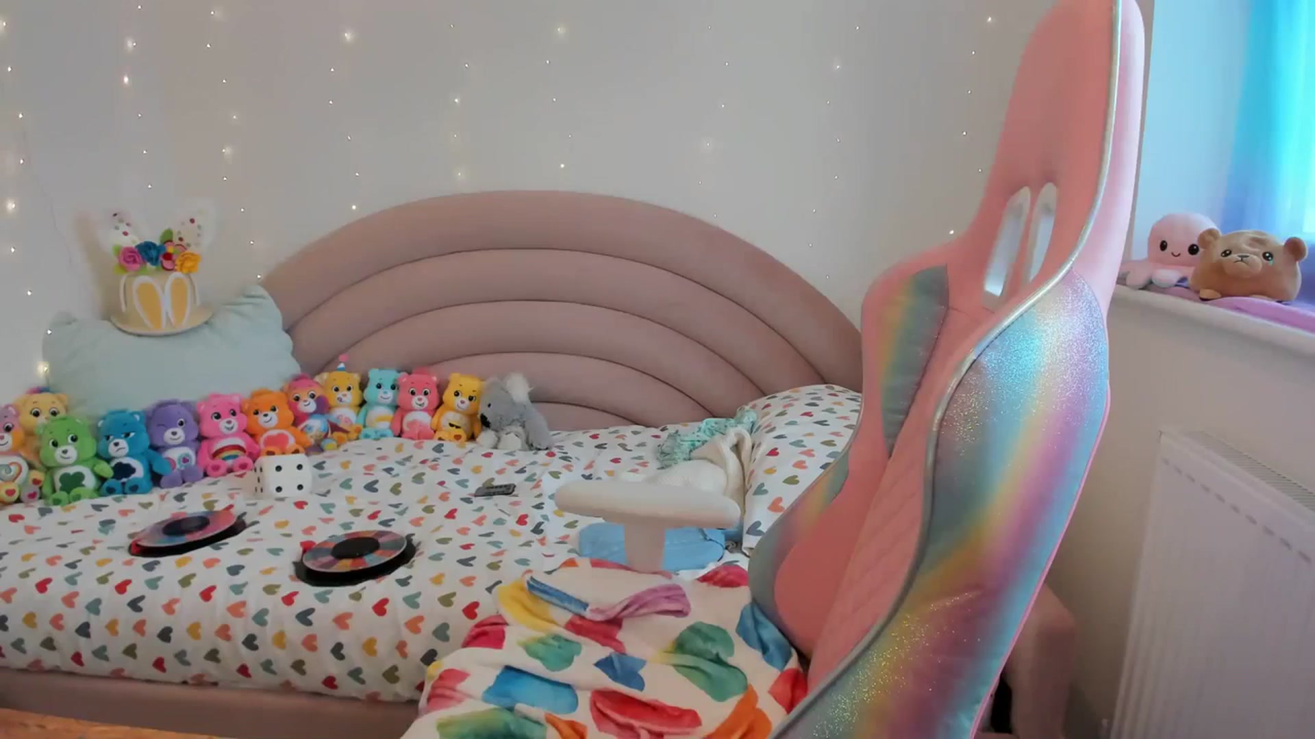 Gallery image thumbnail from JessieBear_'s myfreecams stream on, 03/22/2024, 16:08 image 17 of 20