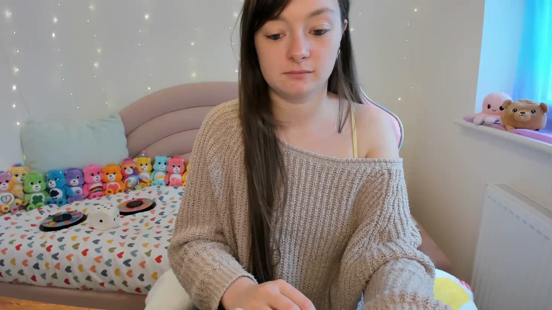 Gallery image thumbnail from JessieBear_'s myfreecams stream on, 04/02/2024, 15:15 image 12 of 20