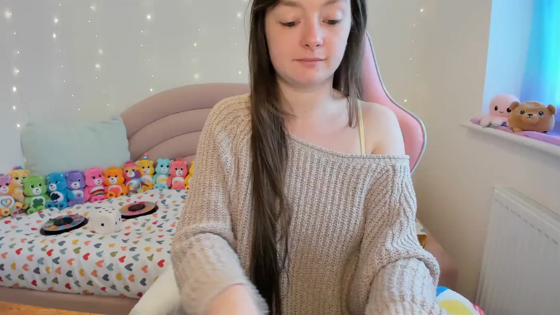 Gallery image thumbnail from JessieBear_'s myfreecams stream on, 04/02/2024, 15:15 image 2 of 20