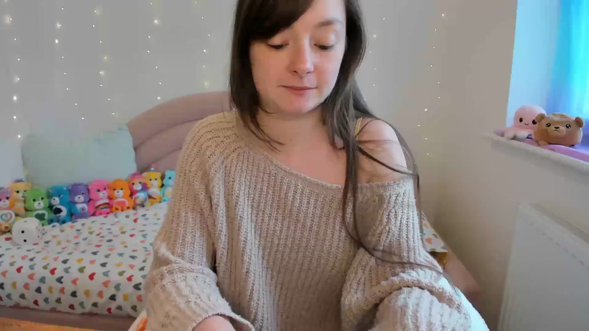 Gallery image thumbnail from JessieBear_'s myfreecams stream on, 04/02/2024, 17:16 image 5 of 20
