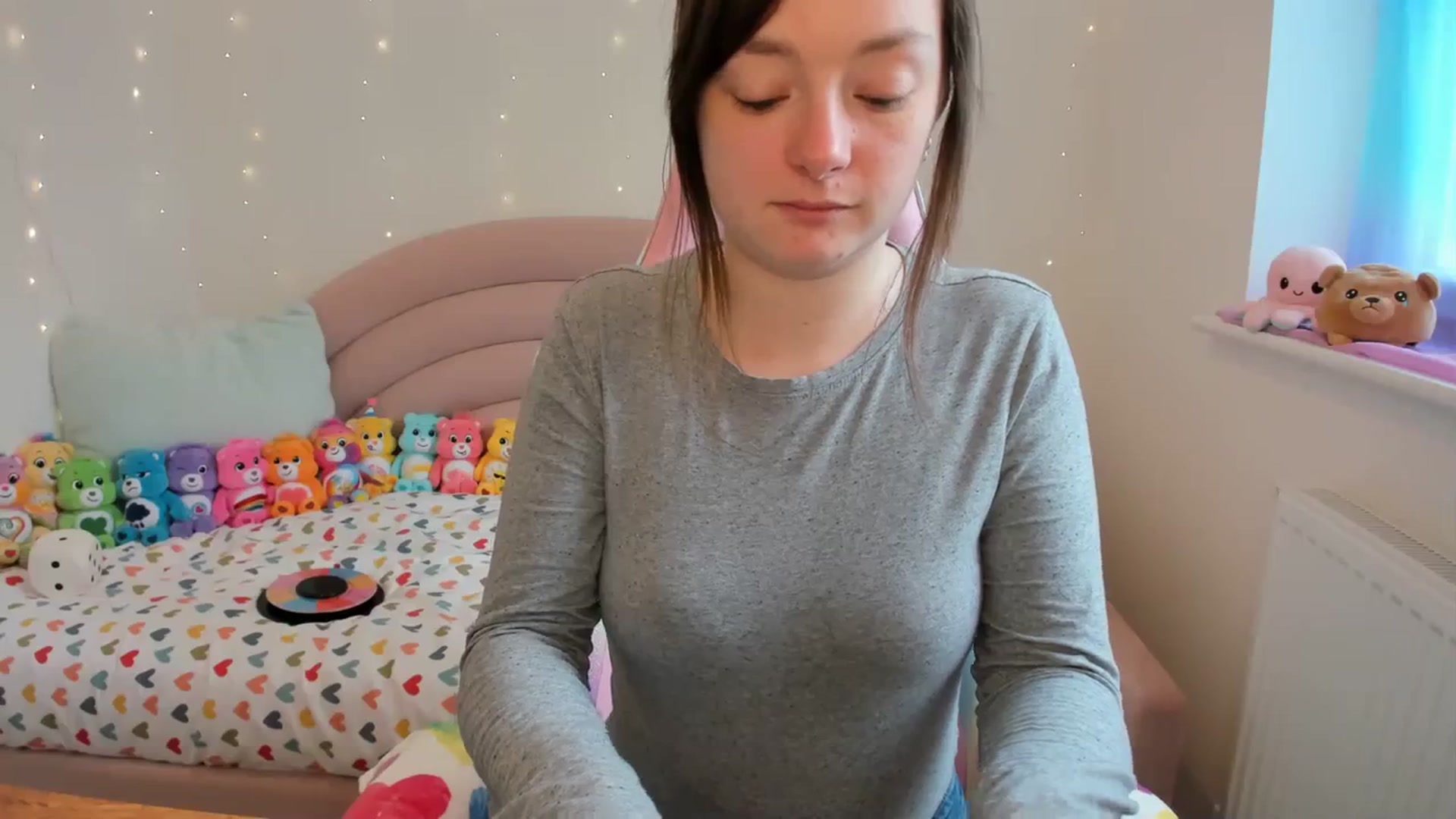 Gallery image thumbnail from JessieBear_'s myfreecams stream on, 04/04/2024, 14:26 image 4 of 20