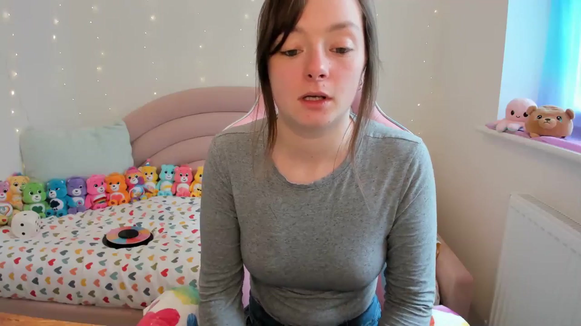 Gallery image thumbnail from JessieBear_'s myfreecams stream on, 04/04/2024, 14:26 image 6 of 20