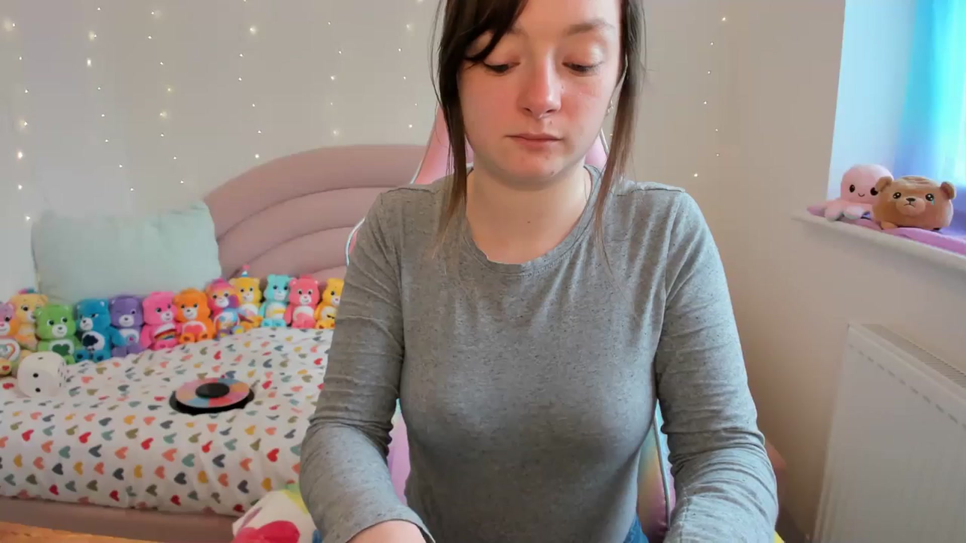 Gallery image thumbnail from JessieBear_'s myfreecams stream on, 04/04/2024, 14:26 image 2 of 20