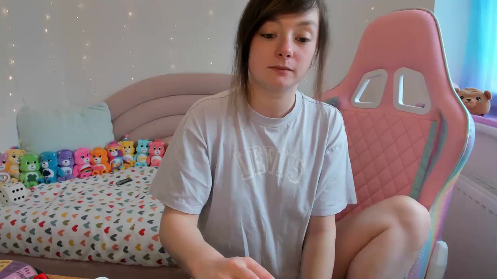 Gallery image thumbnail from JessieBear_'s myfreecams stream on, 04/05/2024, 14:14 image 12 of 20