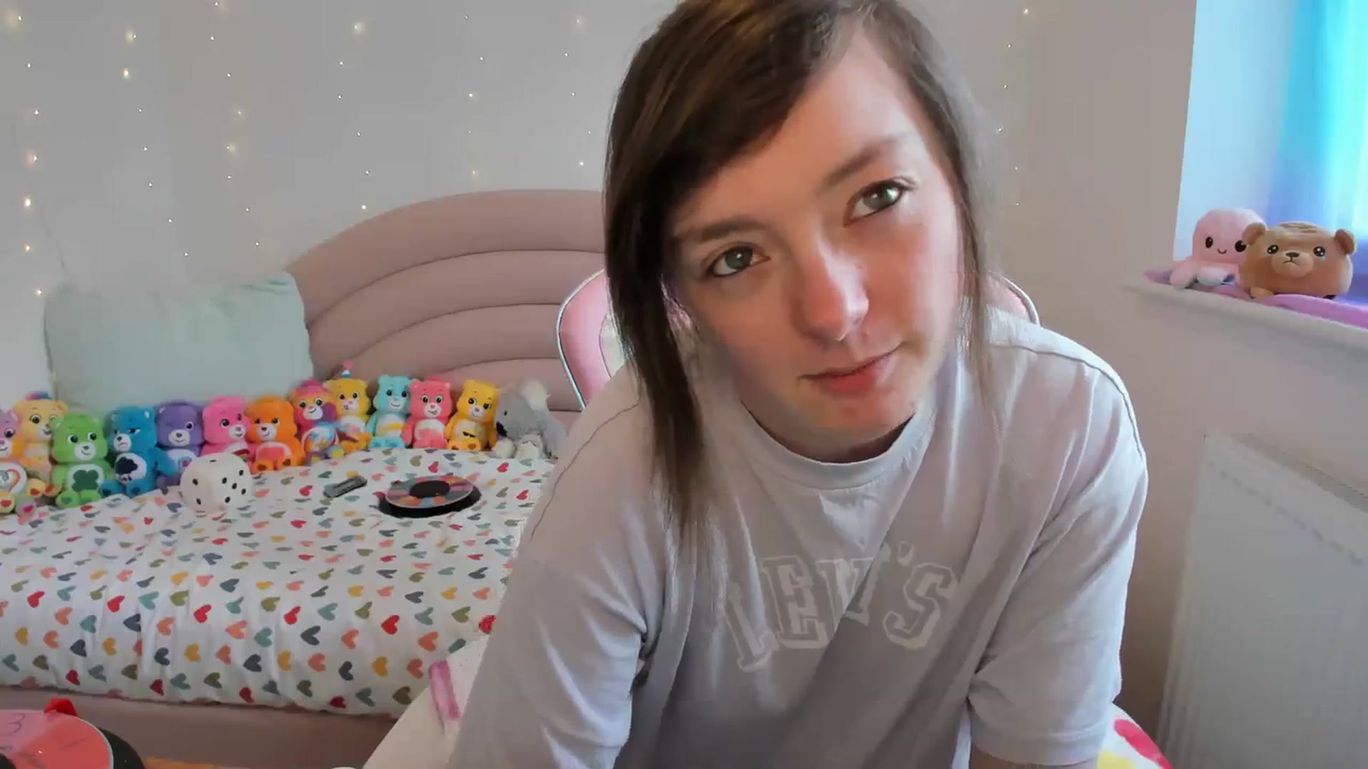 Gallery image thumbnail from JessieBear_'s myfreecams stream on, 04/05/2024, 14:14 image 2 of 20