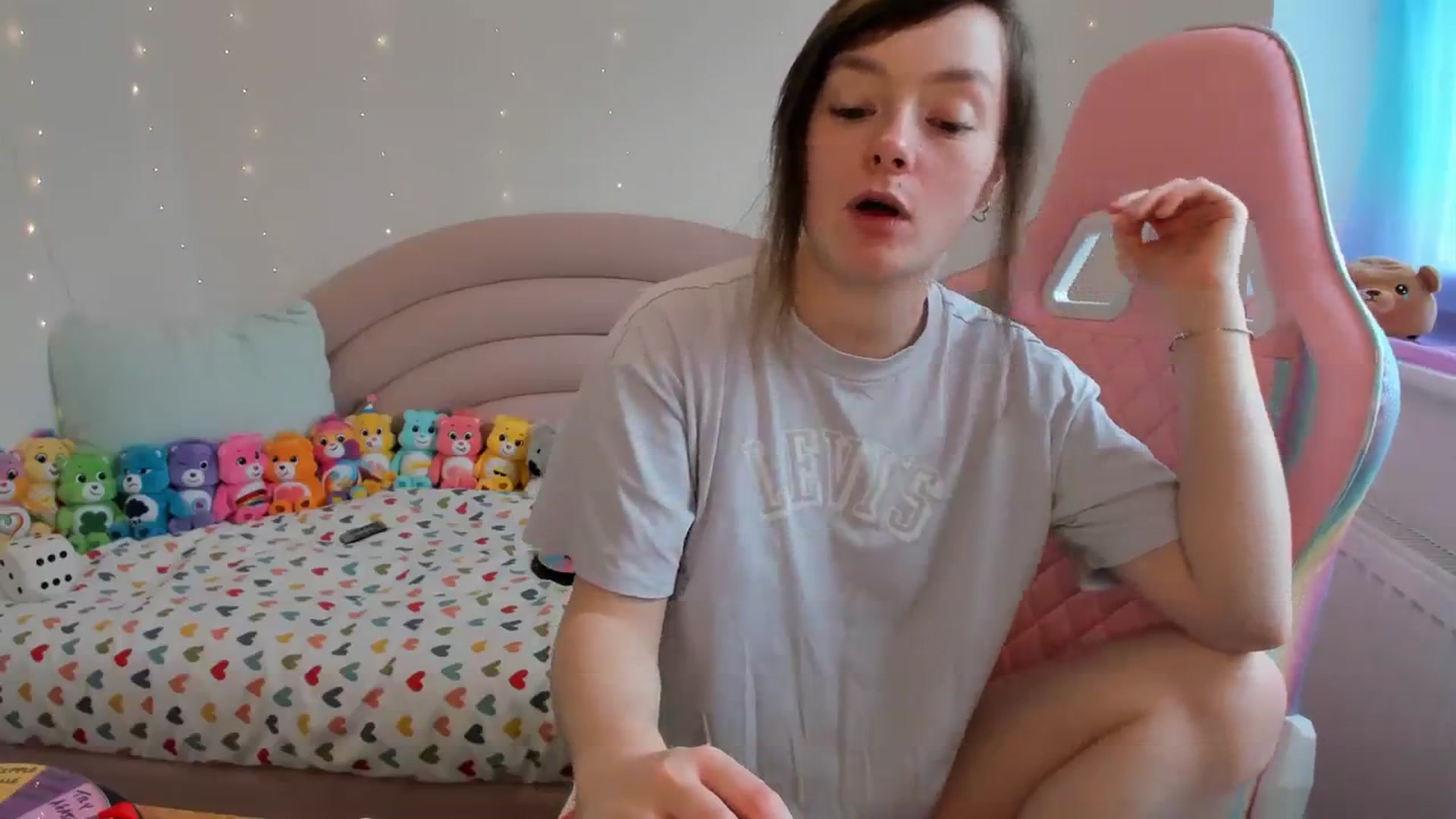 Gallery image thumbnail from JessieBear_'s myfreecams stream on, 04/05/2024, 14:14 image 13 of 20