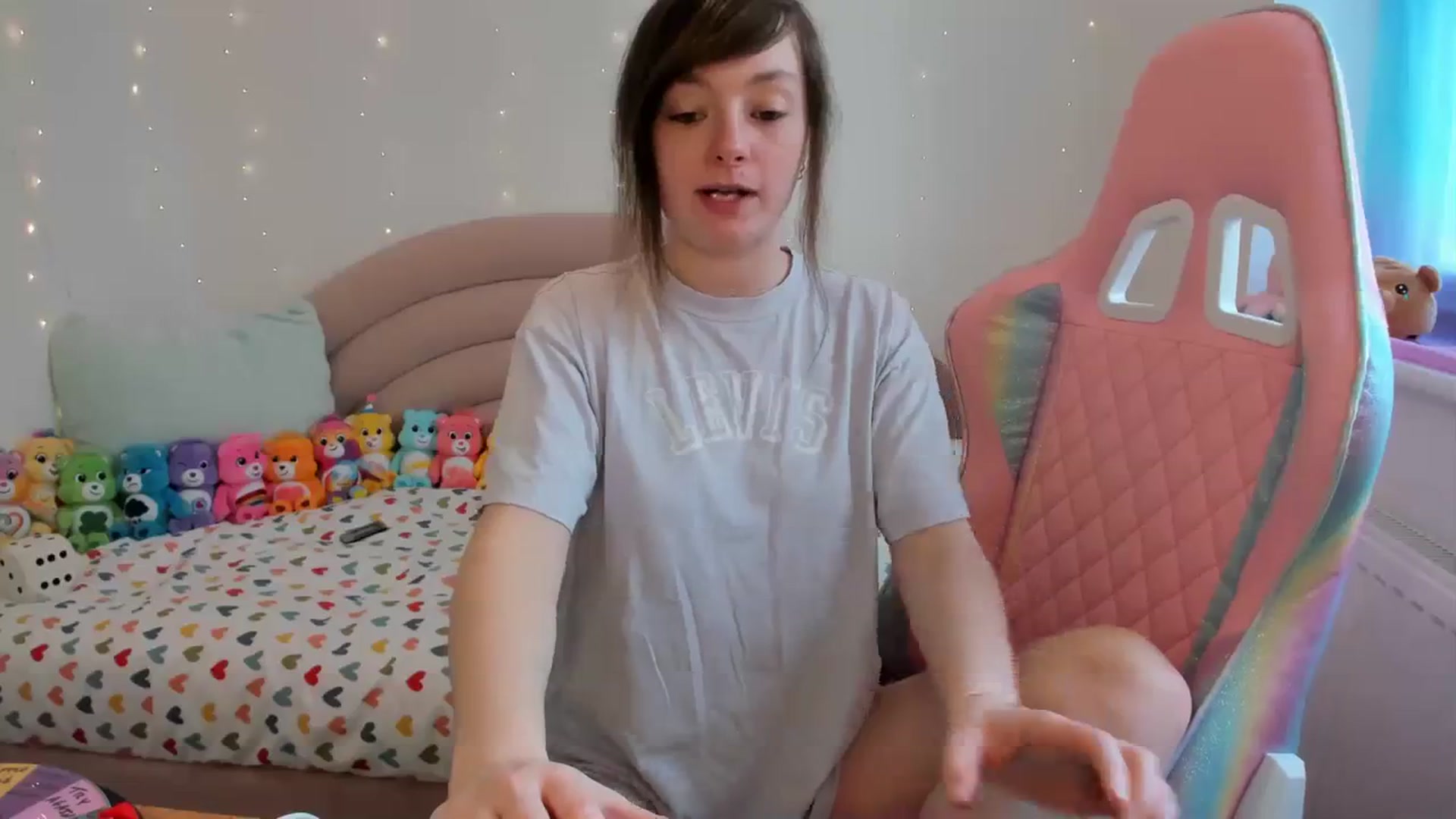 Gallery image thumbnail from JessieBear_'s myfreecams stream on, 04/05/2024, 14:14 image 10 of 20