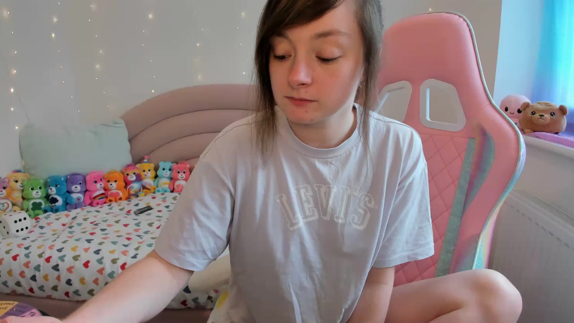 Gallery image thumbnail from JessieBear_'s myfreecams stream on, 04/05/2024, 14:14 image 16 of 20