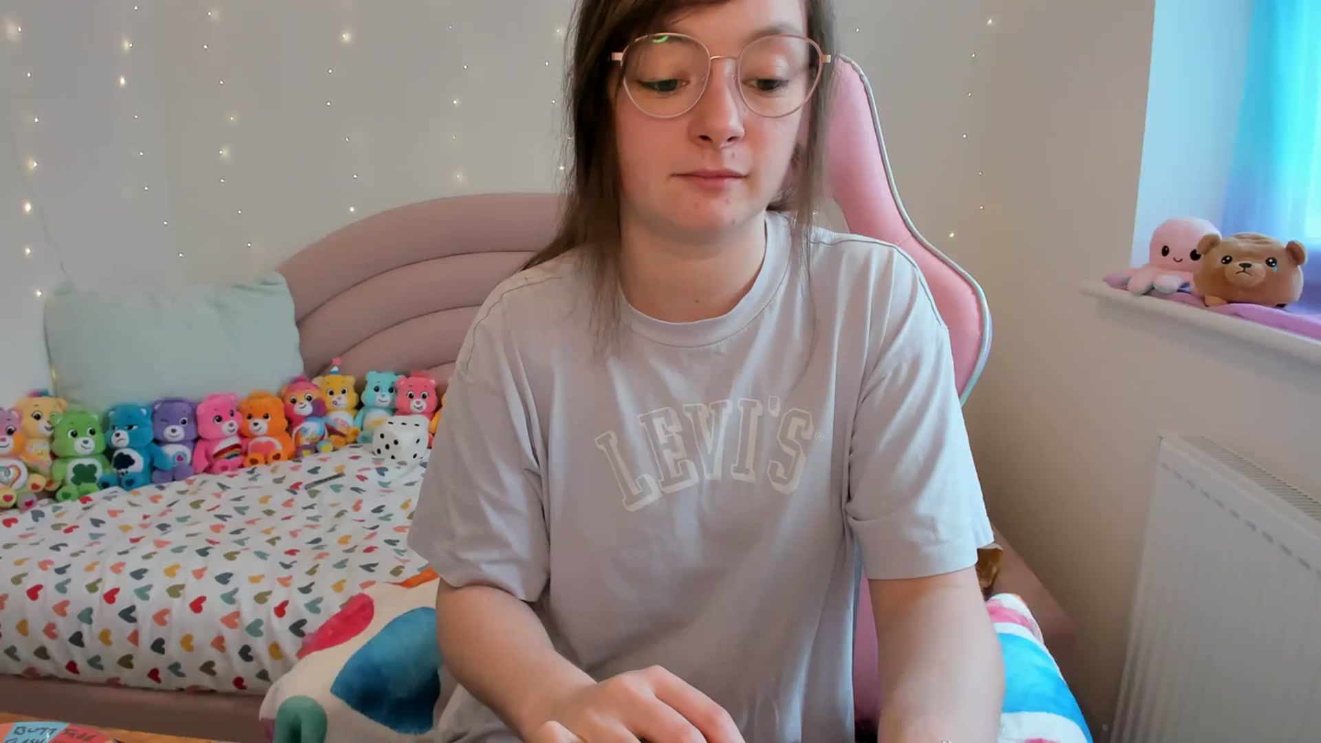 Gallery image thumbnail from JessieBear_'s myfreecams stream on, 04/05/2024, 16:21 image 18 of 20