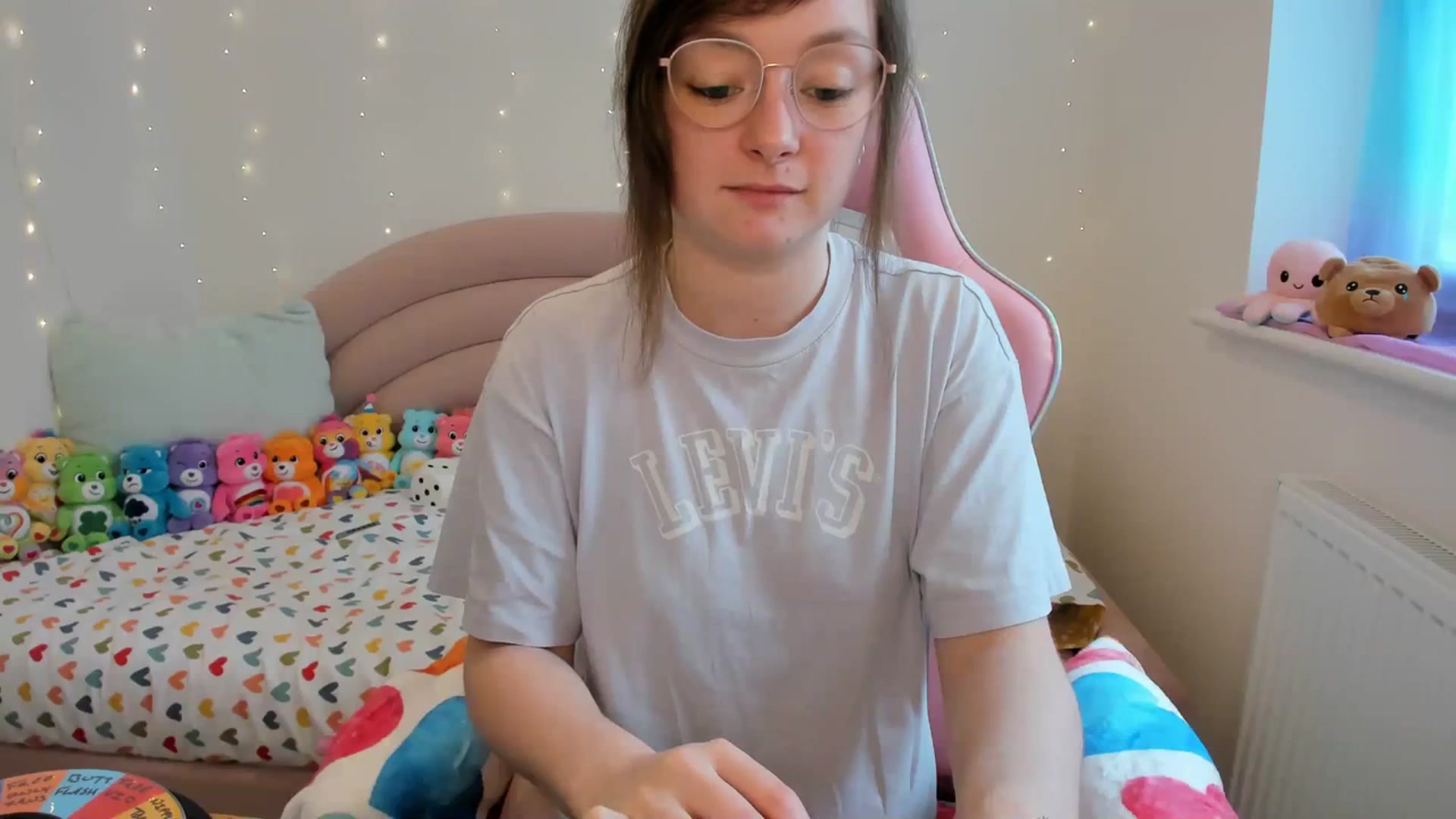 Gallery image thumbnail from JessieBear_'s myfreecams stream on, 04/05/2024, 16:21 image 20 of 20