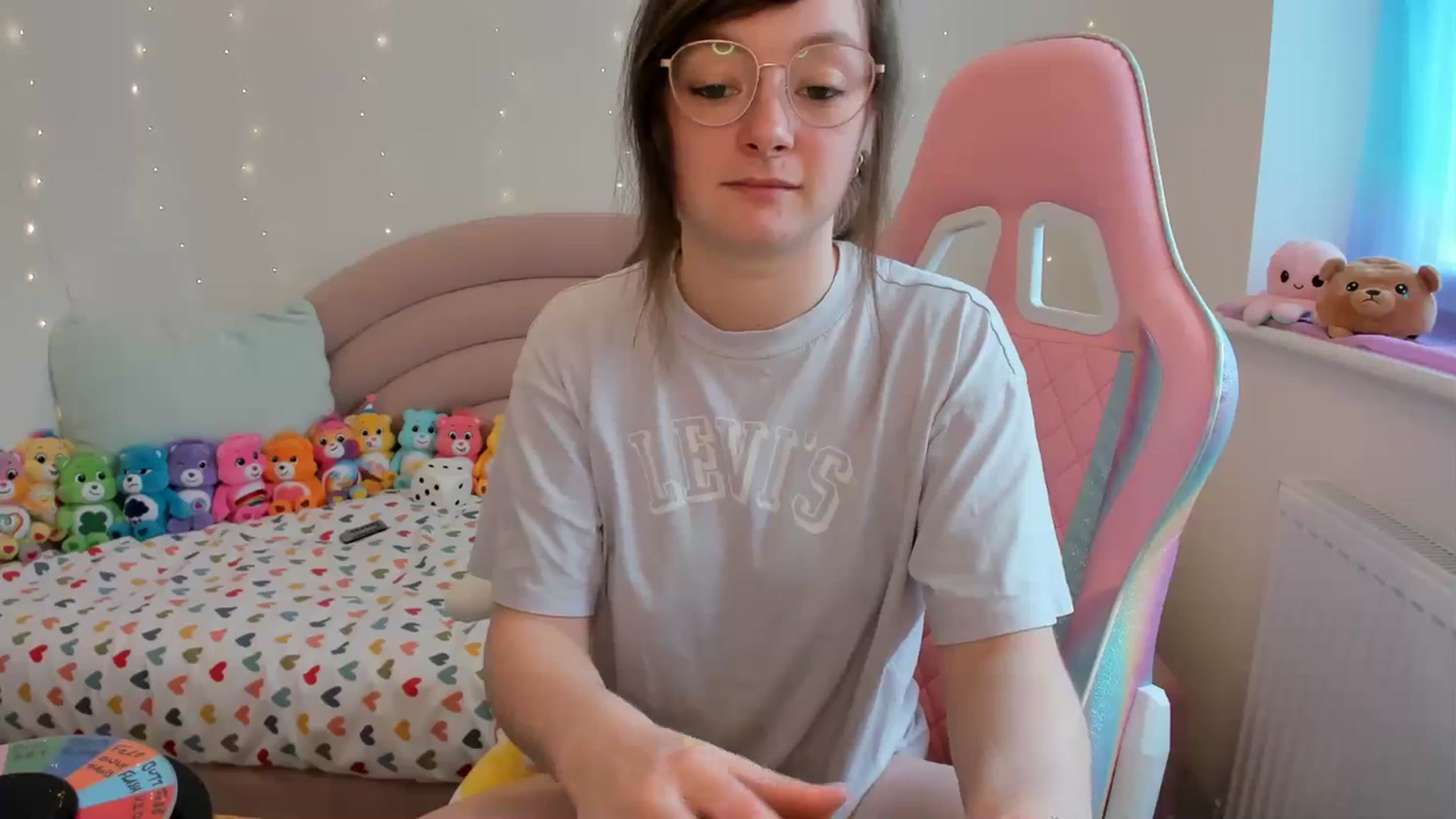 Gallery image thumbnail from JessieBear_'s myfreecams stream on, 04/05/2024, 16:21 image 9 of 20