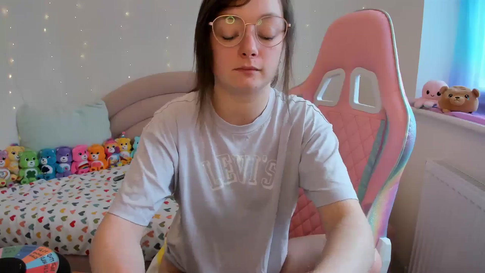 Gallery image thumbnail from JessieBear_'s myfreecams stream on, 04/05/2024, 16:21 image 6 of 20