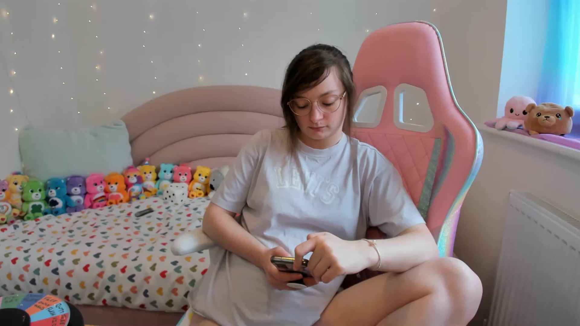 Gallery image thumbnail from JessieBear_'s myfreecams stream on, 04/05/2024, 16:21 image 2 of 20
