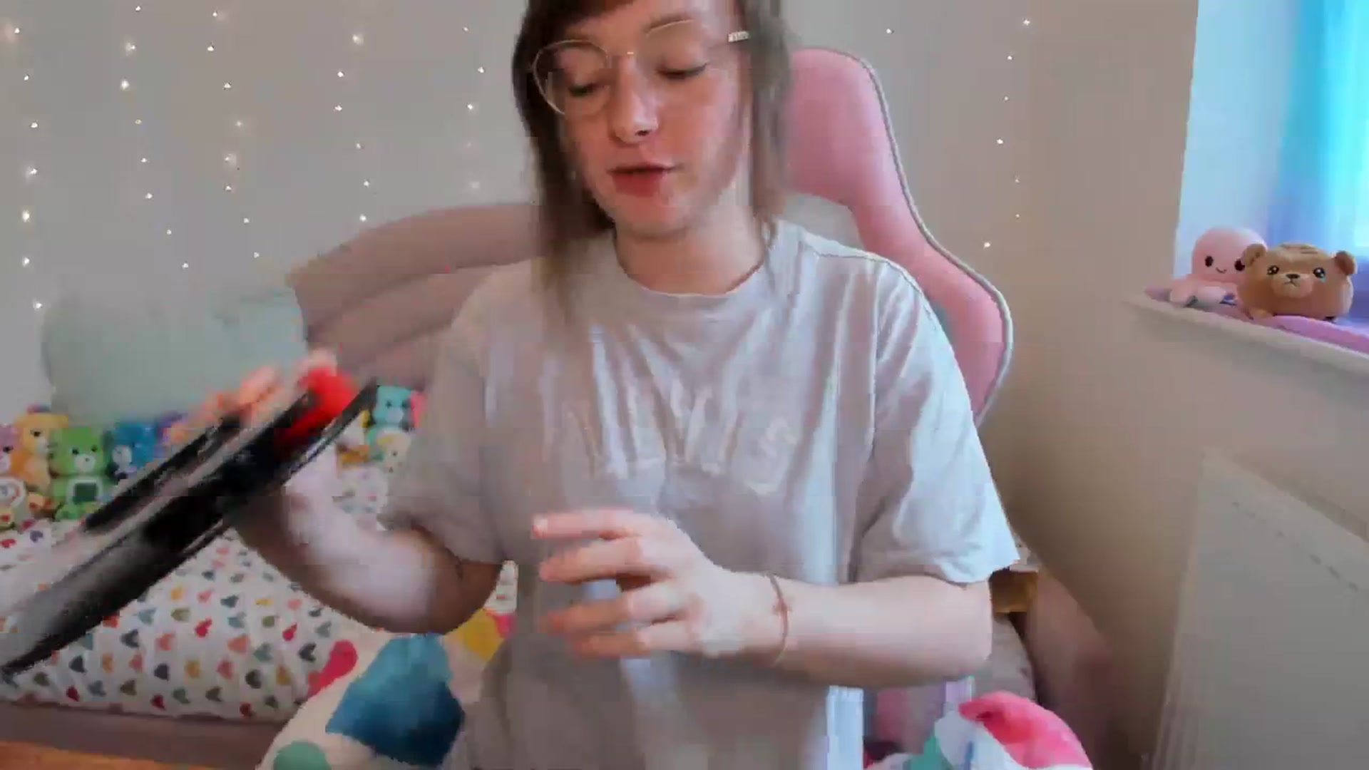 Gallery image thumbnail from JessieBear_'s myfreecams stream on, 04/05/2024, 16:21 image 16 of 20