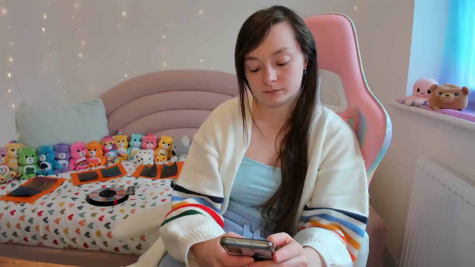 Gallery image thumbnail from JessieBear_'s myfreecams stream on, 04/08/2024, 16:16 image 3 of 20