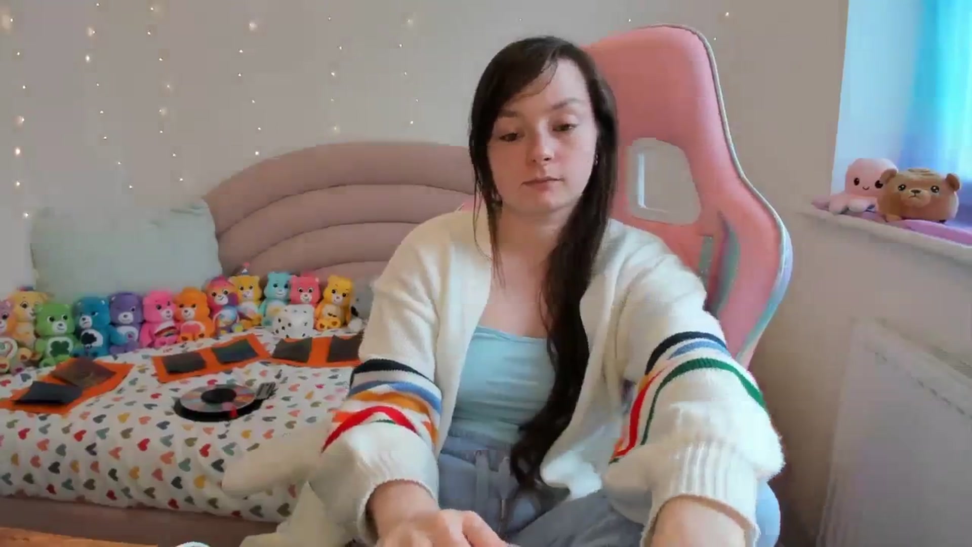 Gallery image thumbnail from JessieBear_'s myfreecams stream on, 04/08/2024, 16:16 image 16 of 20