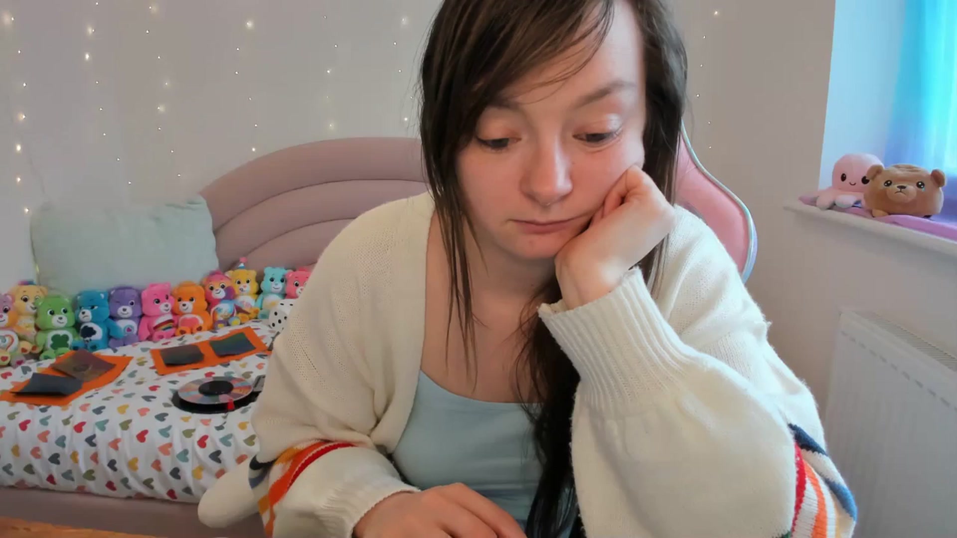 Gallery image thumbnail from JessieBear_'s myfreecams stream on, 04/08/2024, 16:16 image 20 of 20