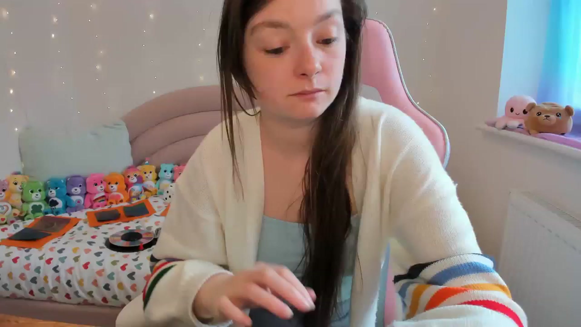 Gallery image thumbnail from JessieBear_'s myfreecams stream on, 04/08/2024, 16:16 image 1 of 20