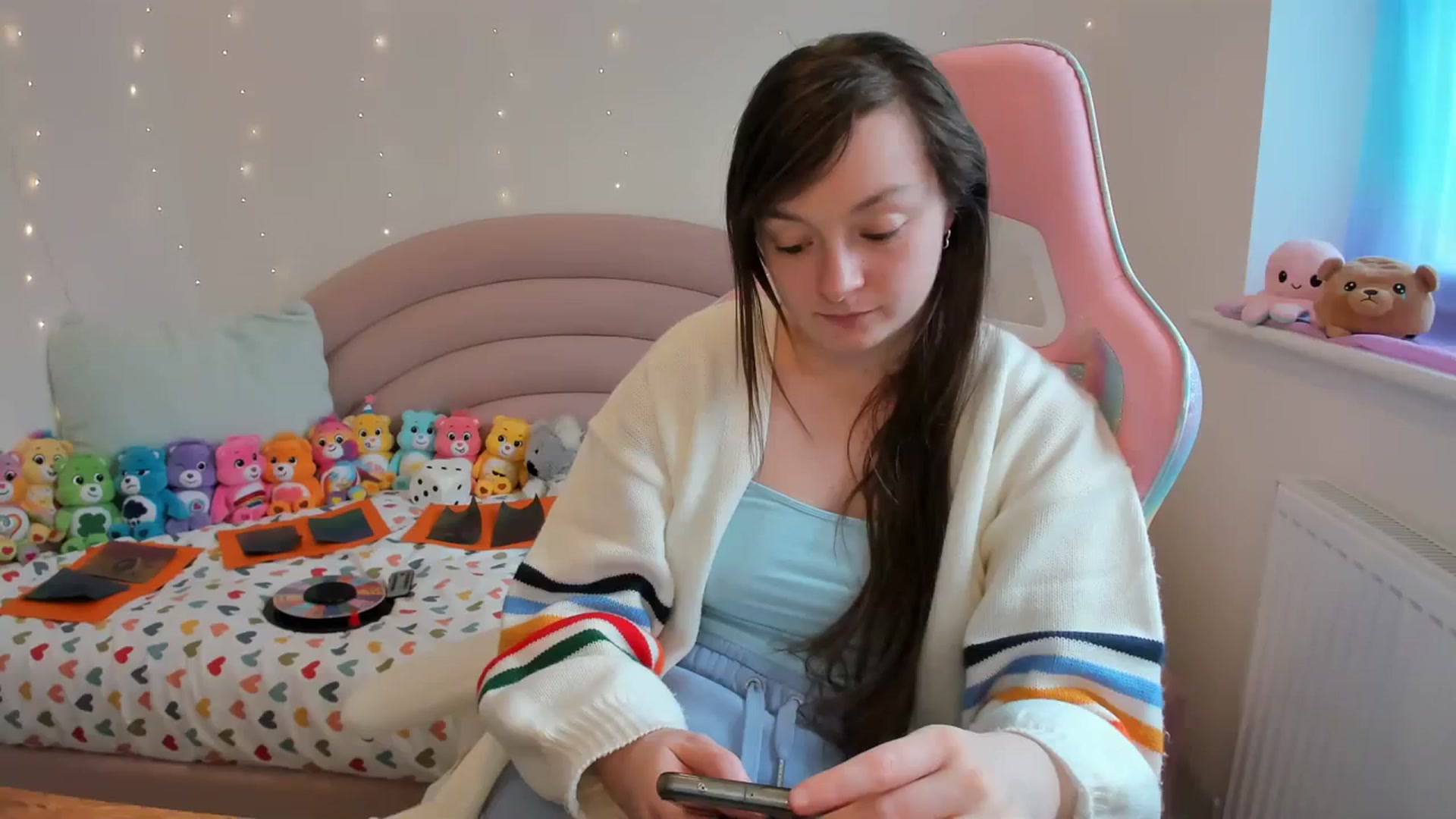 Gallery image thumbnail from JessieBear_'s myfreecams stream on, 04/08/2024, 16:16 image 4 of 20