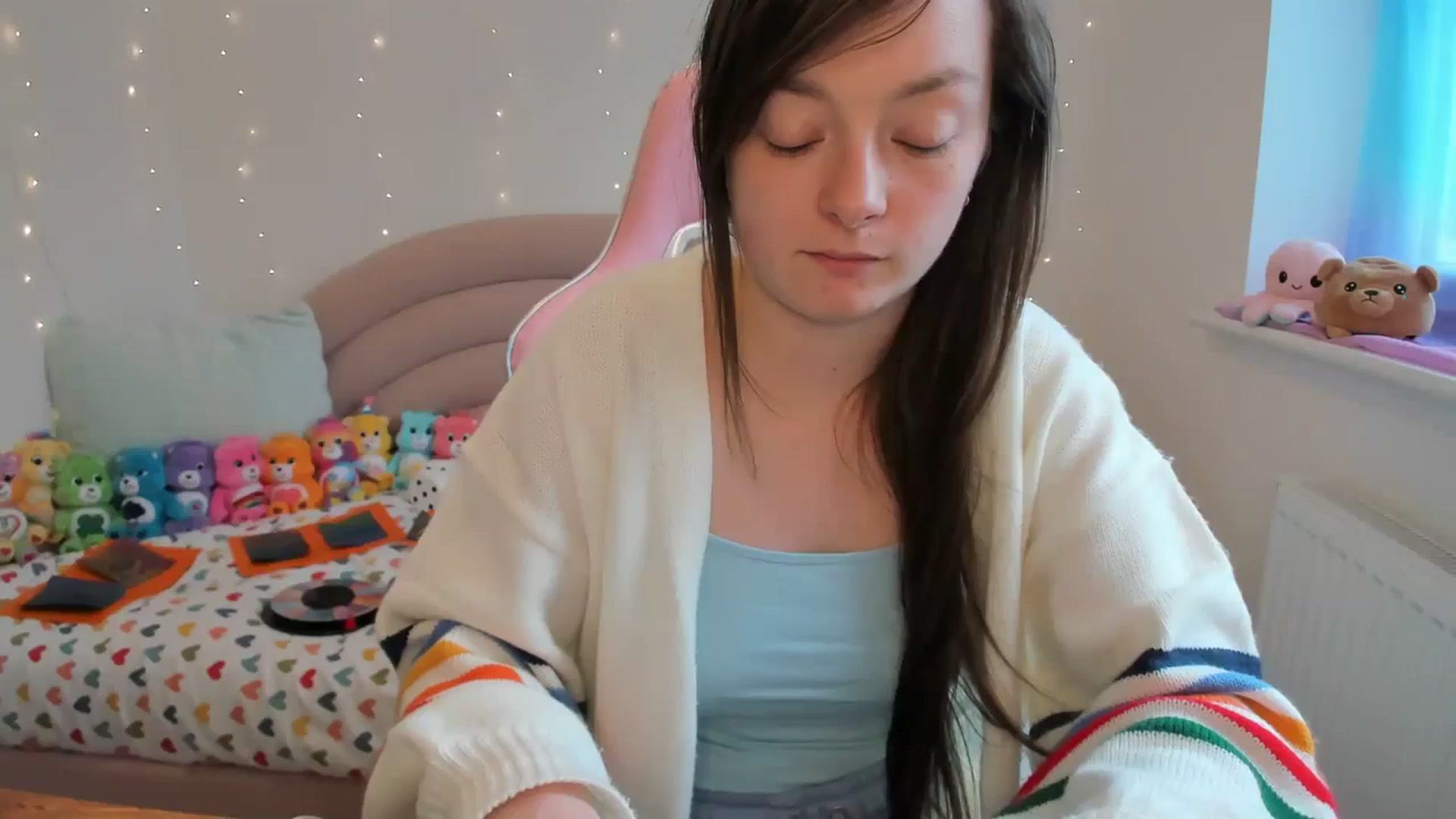 Gallery image thumbnail from JessieBear_'s myfreecams stream on, 04/08/2024, 16:16 image 13 of 20