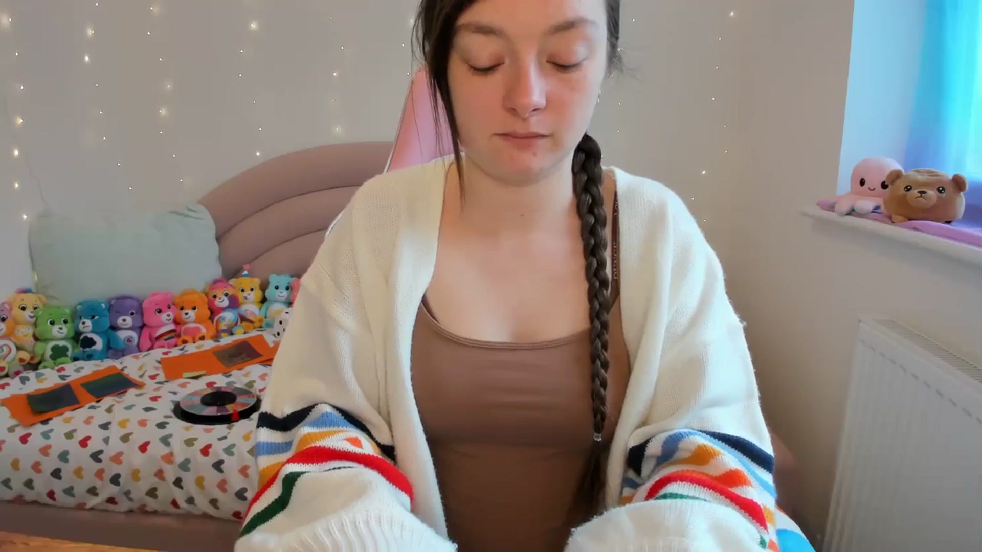 Gallery image thumbnail from JessieBear_'s myfreecams stream on, 04/09/2024, 15:50 image 4 of 20