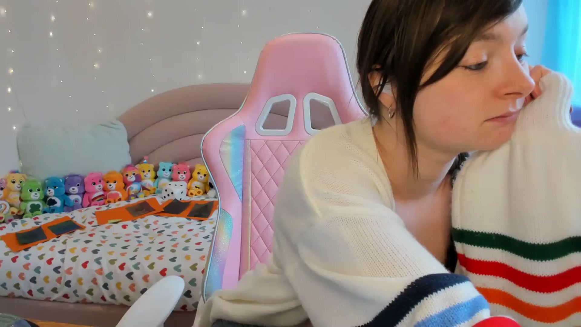 Gallery image thumbnail from JessieBear_'s myfreecams stream on, 04/09/2024, 17:08 image 10 of 20
