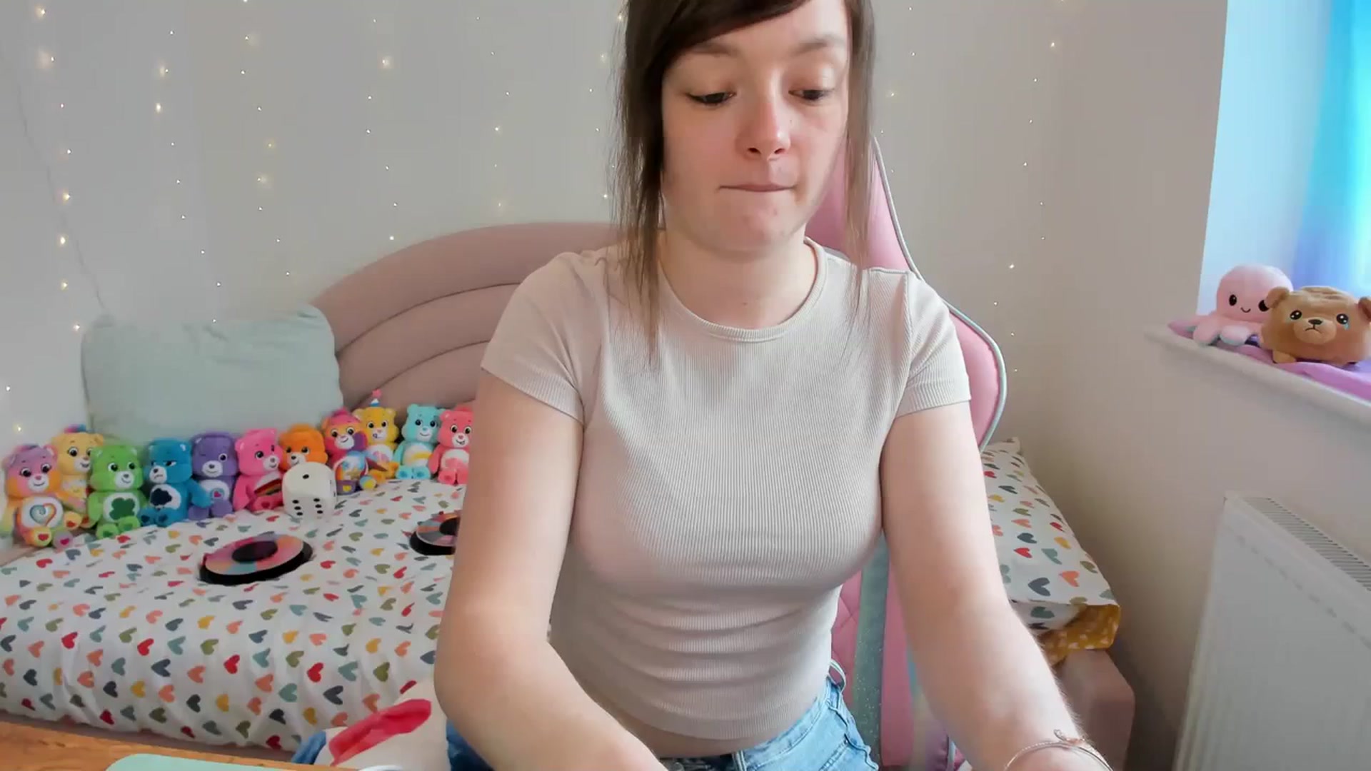 Gallery image thumbnail from JessieBear_'s myfreecams stream on, 04/11/2024, 14:51 image 11 of 20