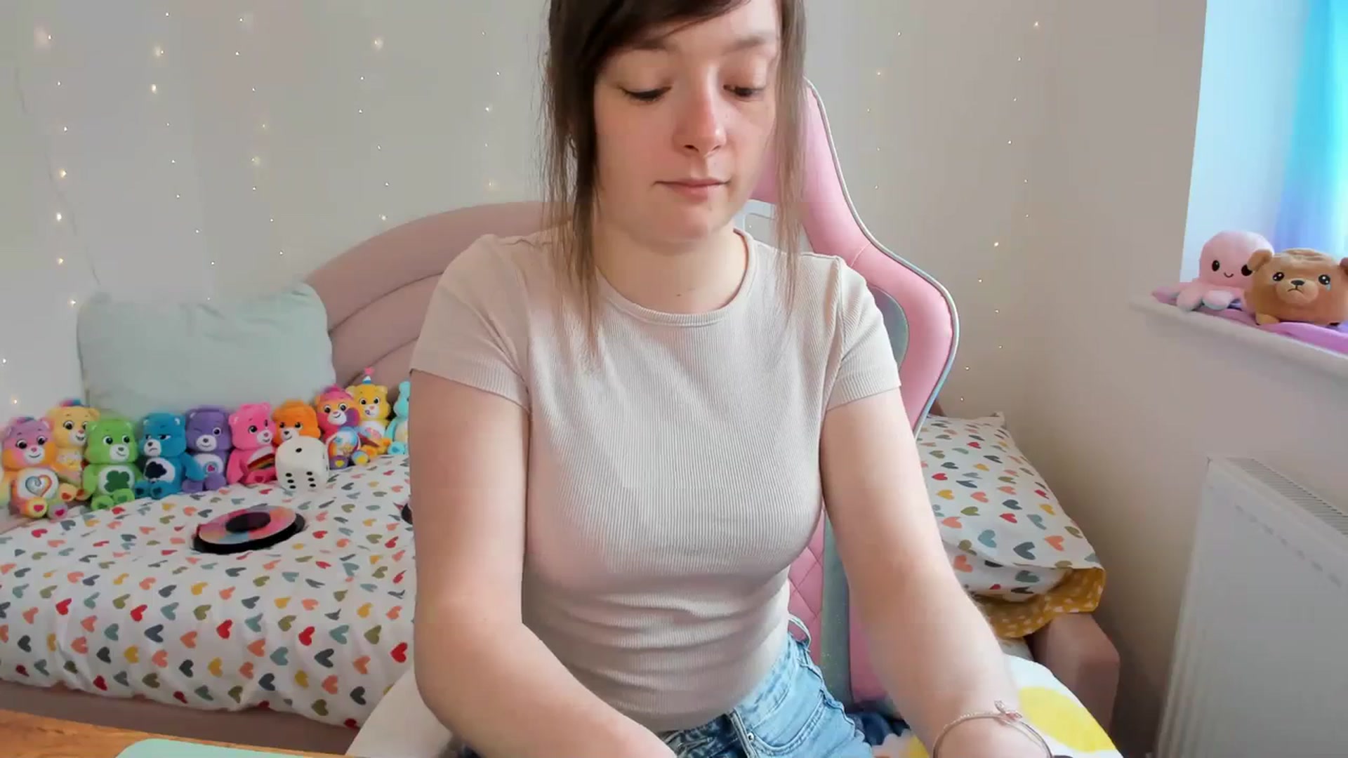 Gallery image thumbnail from JessieBear_'s myfreecams stream on, 04/11/2024, 14:51 image 5 of 20