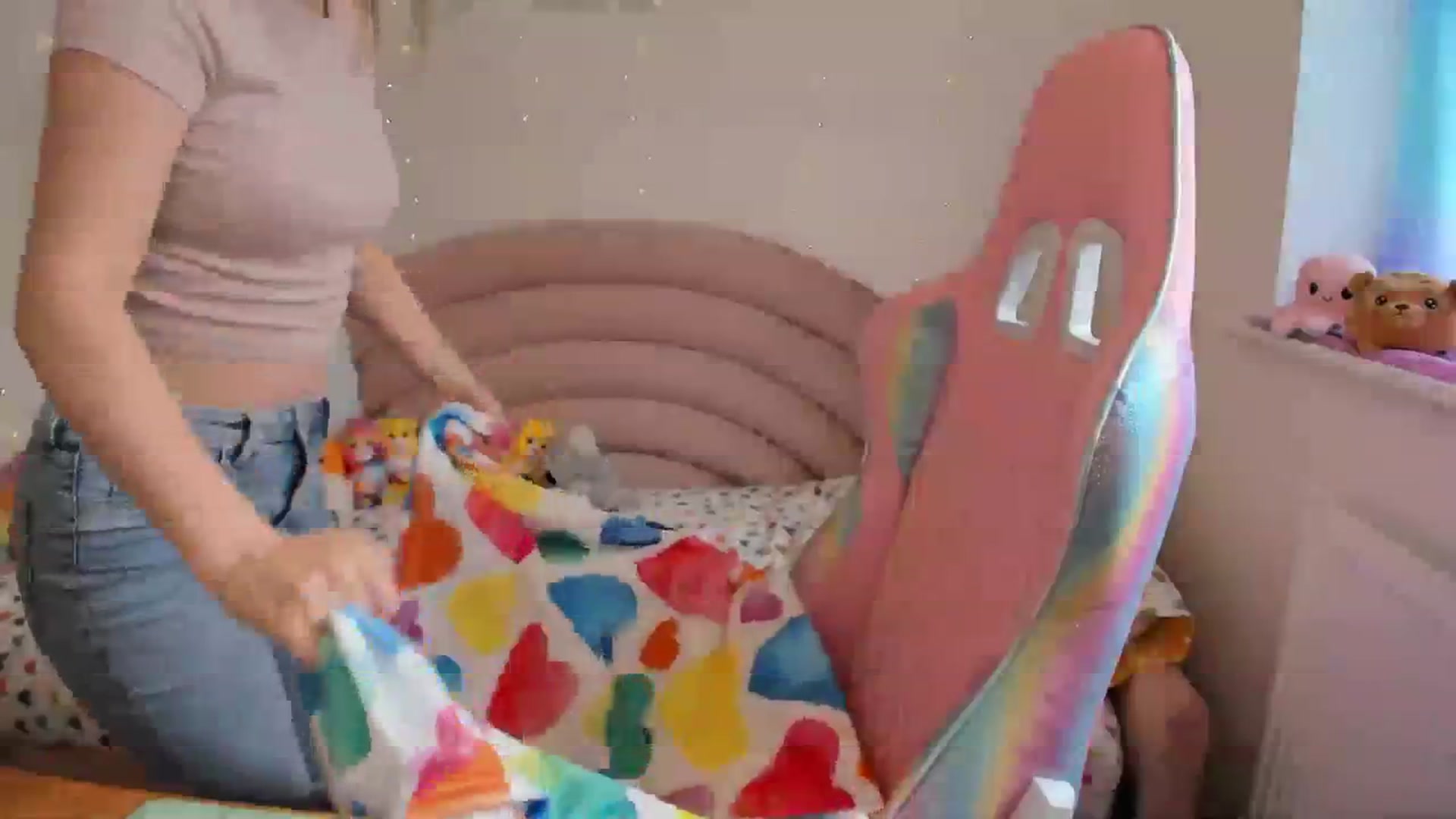 Gallery image thumbnail from JessieBear_'s myfreecams stream on, 04/11/2024, 14:51 image 10 of 20