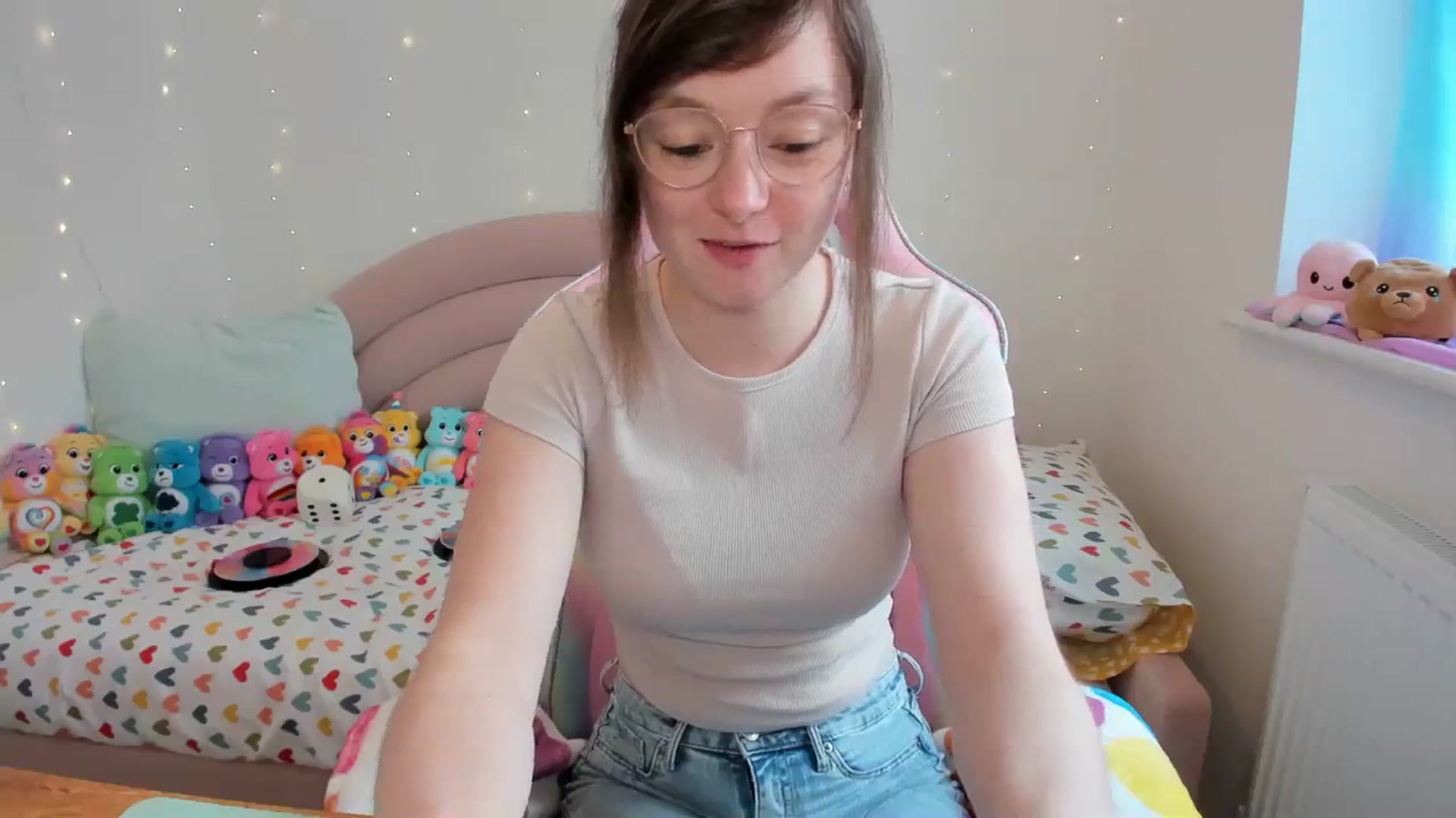 Gallery image thumbnail from JessieBear_'s myfreecams stream on, 04/11/2024, 15:49 image 7 of 20