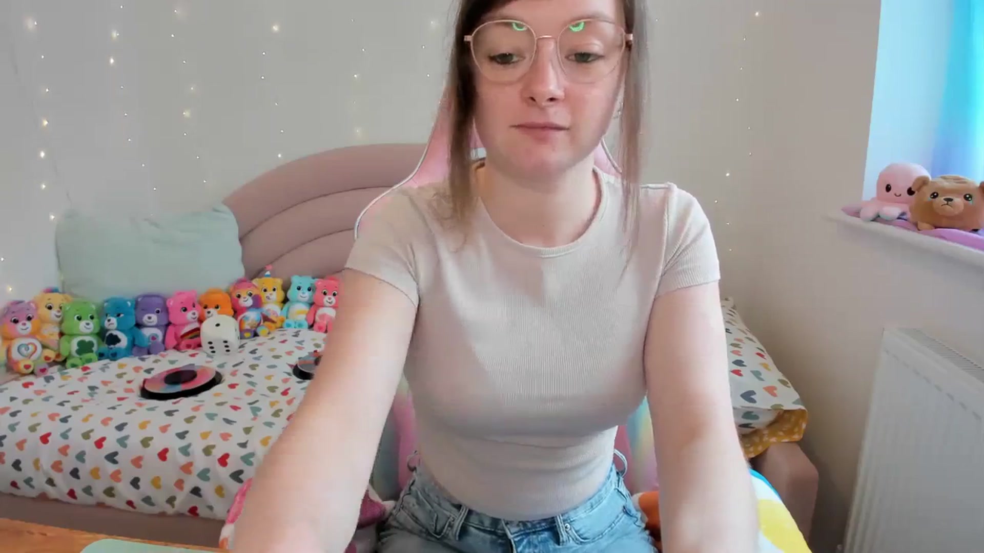 Gallery image thumbnail from JessieBear_'s myfreecams stream on, 04/11/2024, 15:49 image 6 of 20