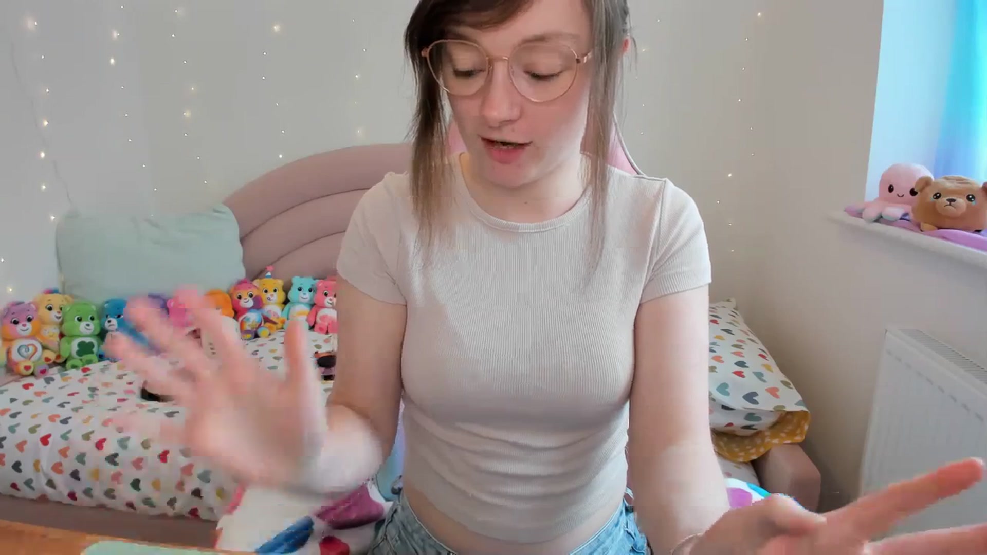 Gallery image thumbnail from JessieBear_'s myfreecams stream on, 04/11/2024, 15:49 image 18 of 20