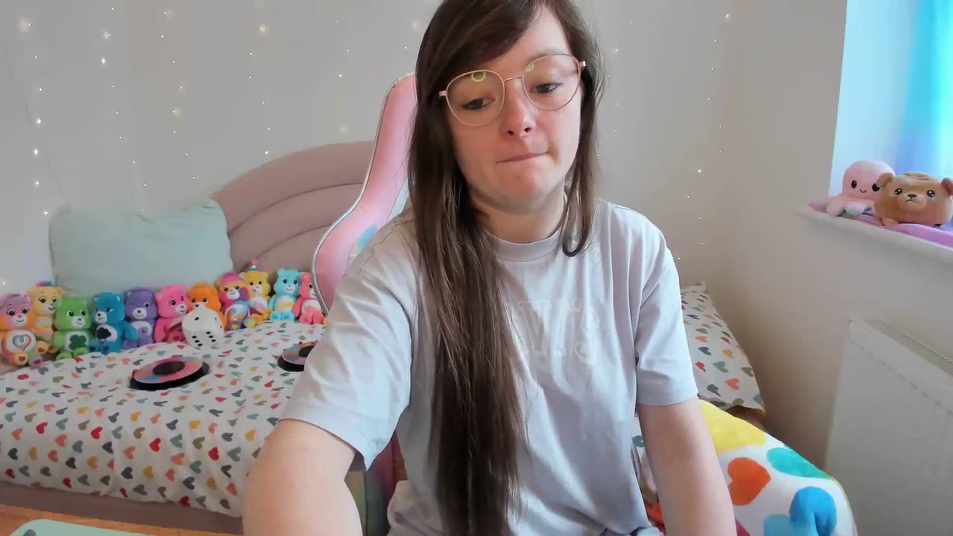 Gallery image thumbnail from JessieBear_'s myfreecams stream on, 04/12/2024, 17:06 image 6 of 20