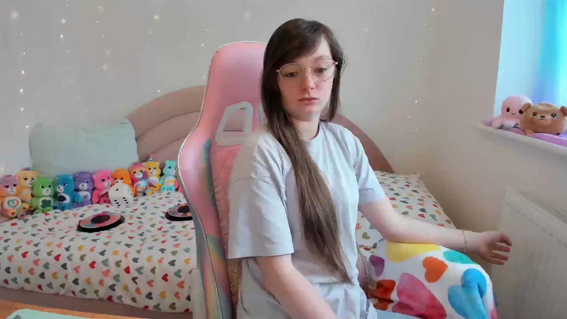 Gallery image thumbnail from JessieBear_'s myfreecams stream on, 04/12/2024, 17:06 image 5 of 20