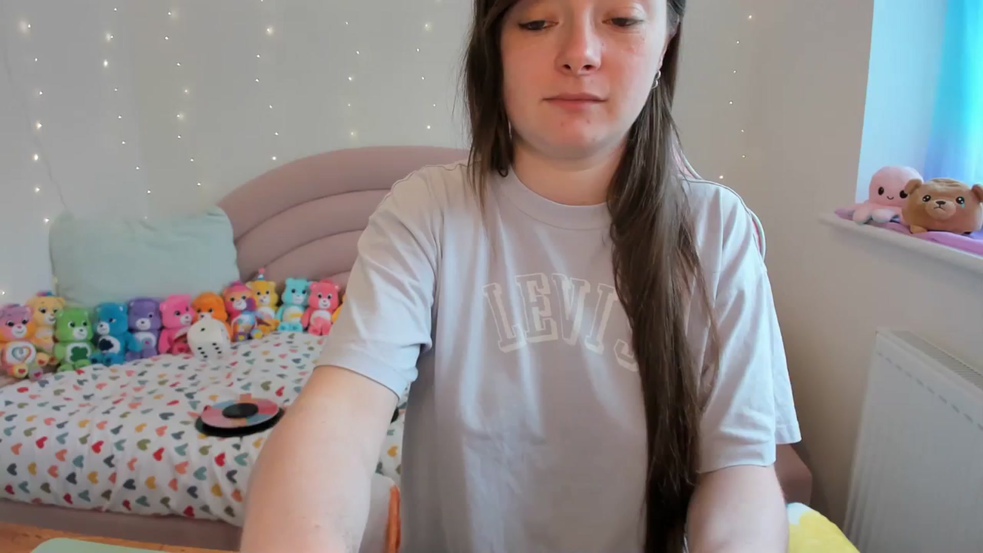 Gallery image thumbnail from JessieBear_'s myfreecams stream on, 04/12/2024, 17:06 image 16 of 20